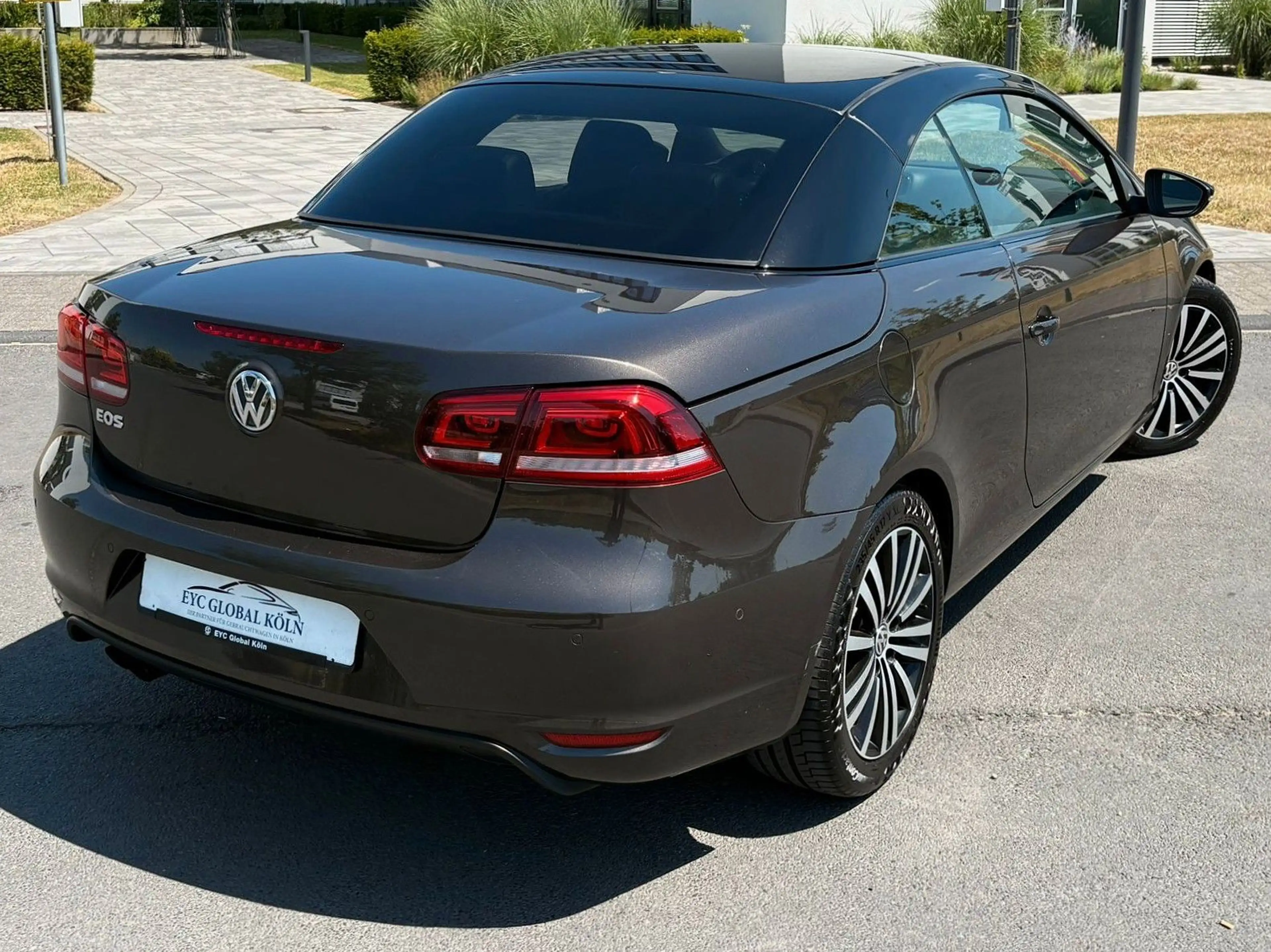 Volkswagen Eos Sport-Paket Black Style Premium,Pano,Autom — photo 3