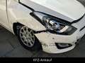 Hyundai i30 cw Classic / NAV / R.KAMERA / MOTOR LÄUFT Weiß - thumbnail 4