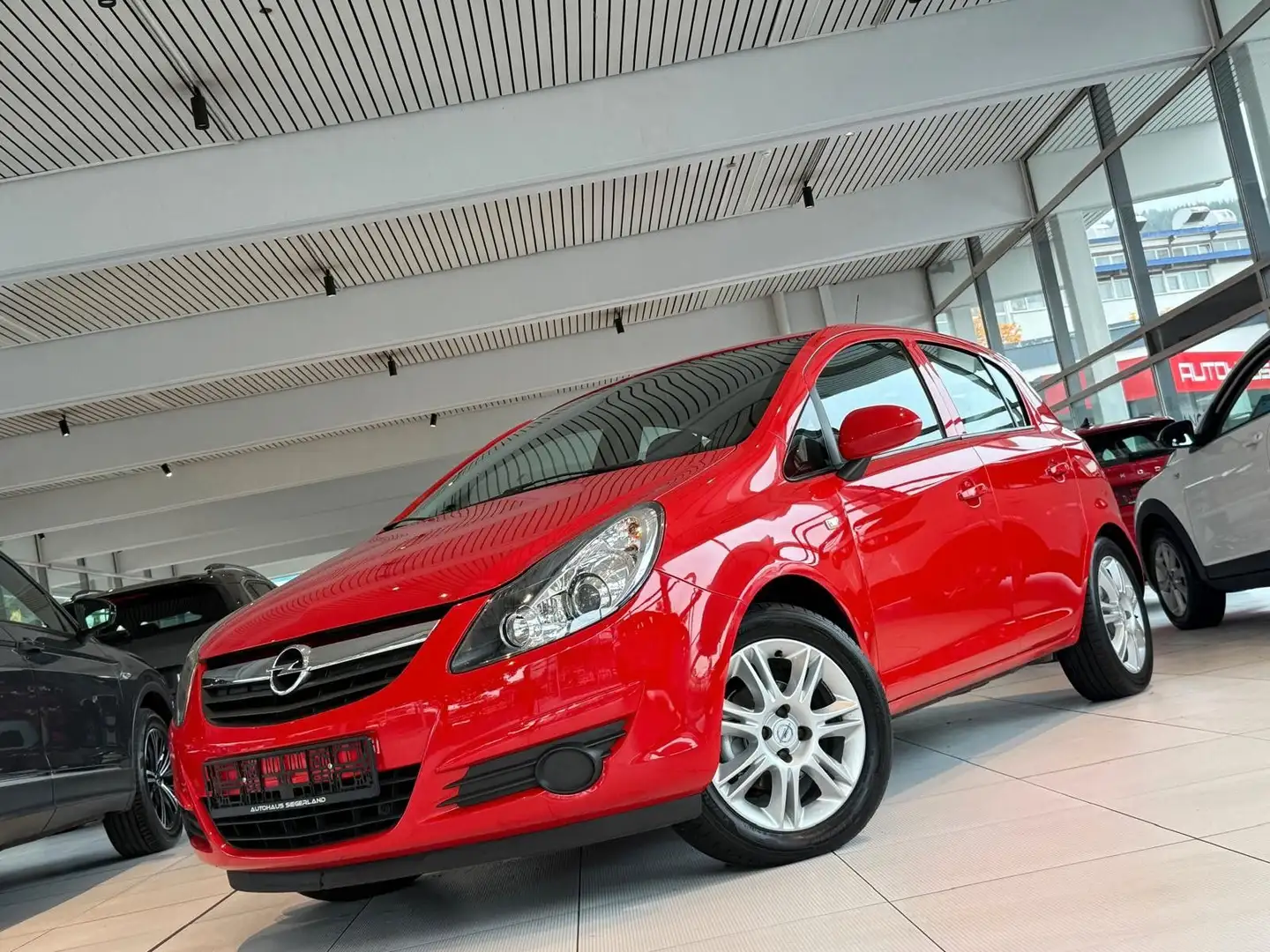 Opel Corsa D Basis Rouge - 1
