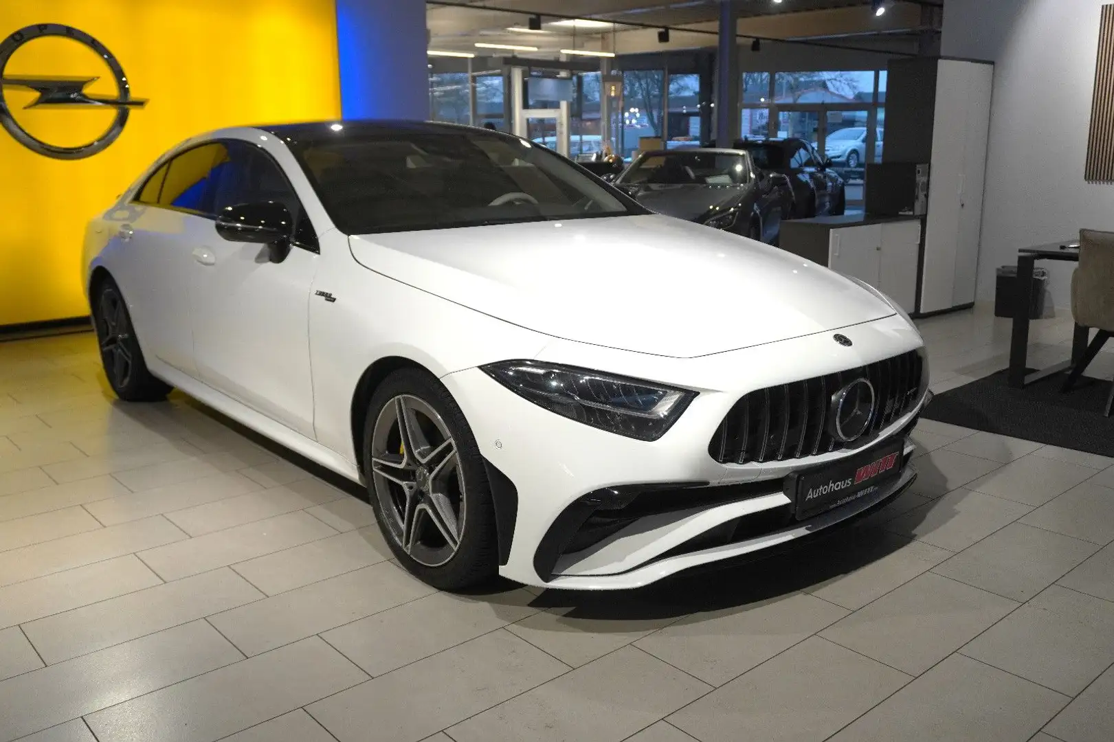 Mercedes-Benz CLS 450 4Matic °AMG-Line°LED° White - 1
