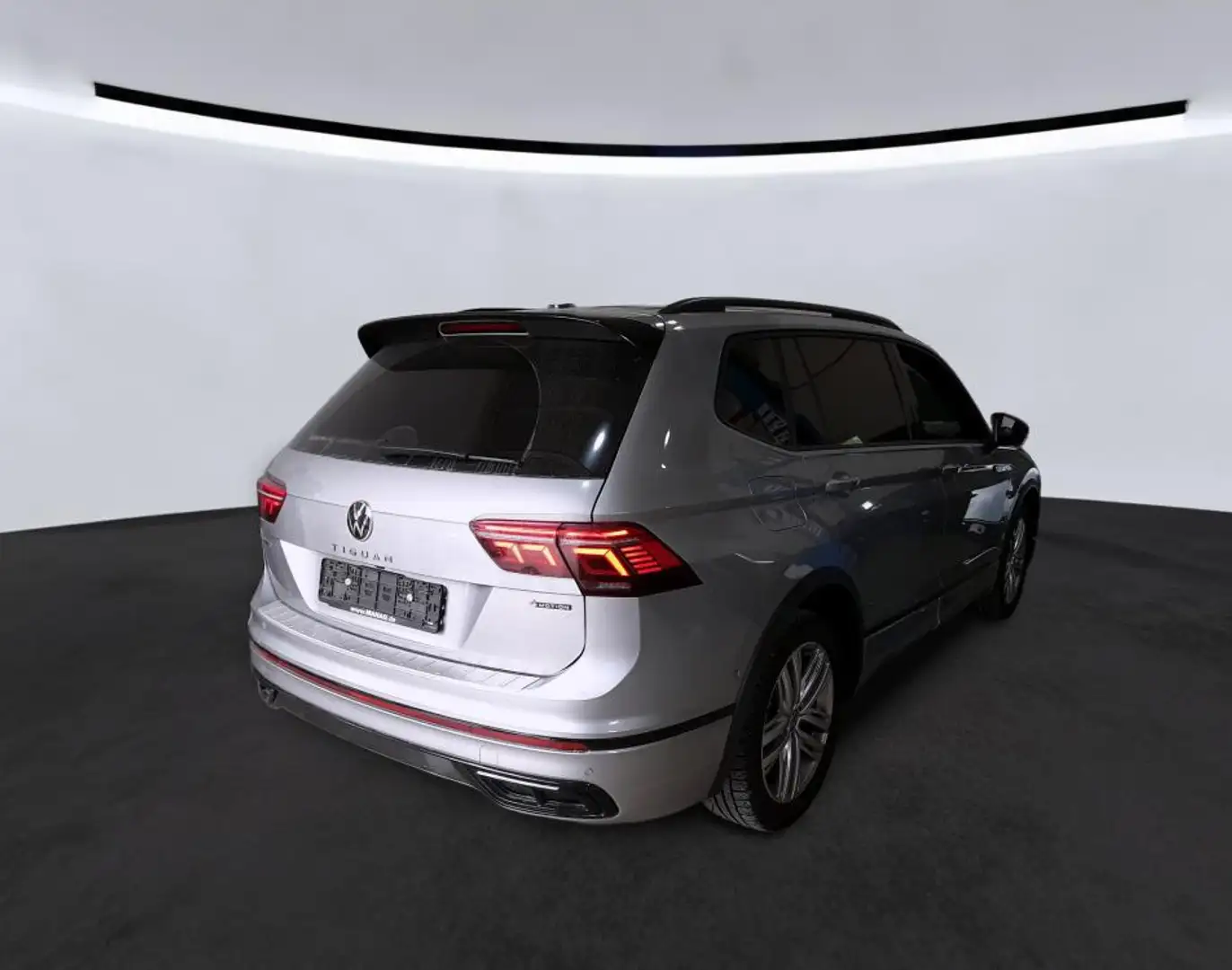 Volkswagen Tiguan Allspace R-Line 2.0l TSI 4Motion 7-DSG KAMERA AHK HEAD-UP Silber - 2