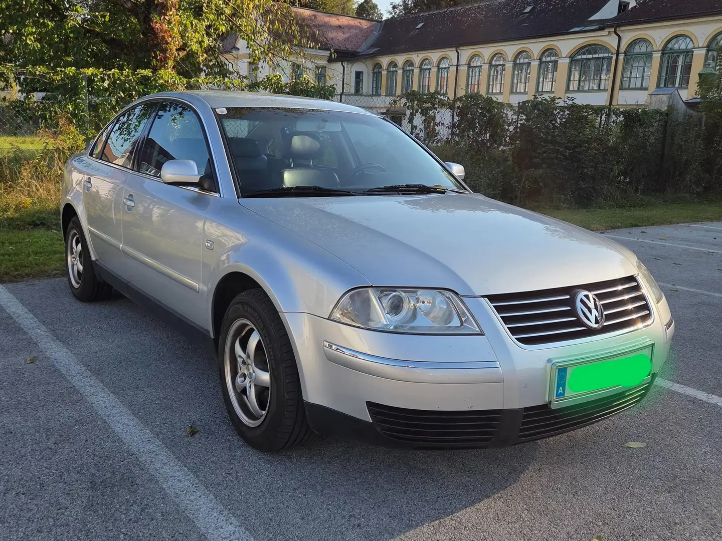 Volkswagen Passat Passat 1,9 TDI PD Highline Silber - 1