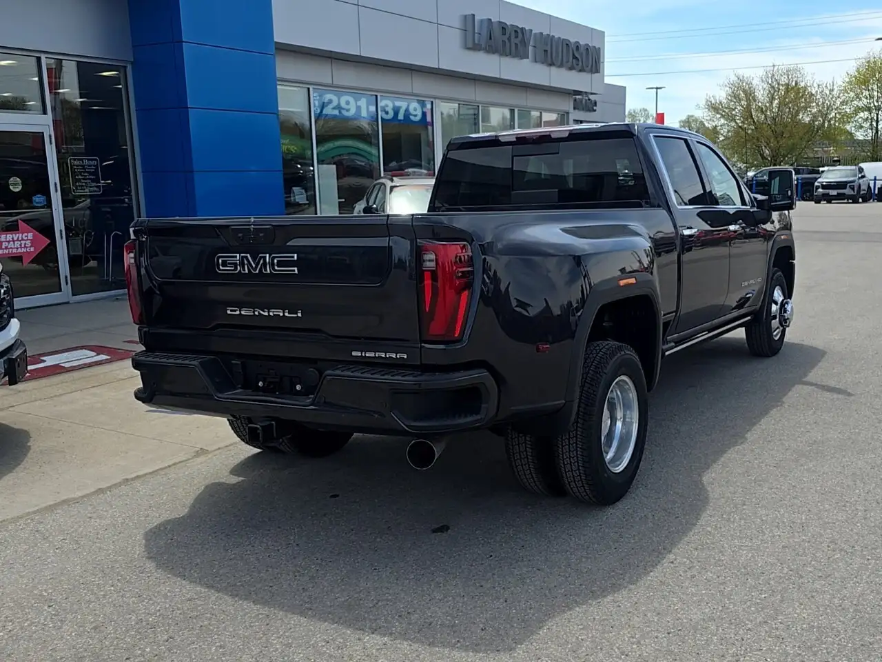 GMC Sierra 3500HD снимка GMC Sierra 3500HD