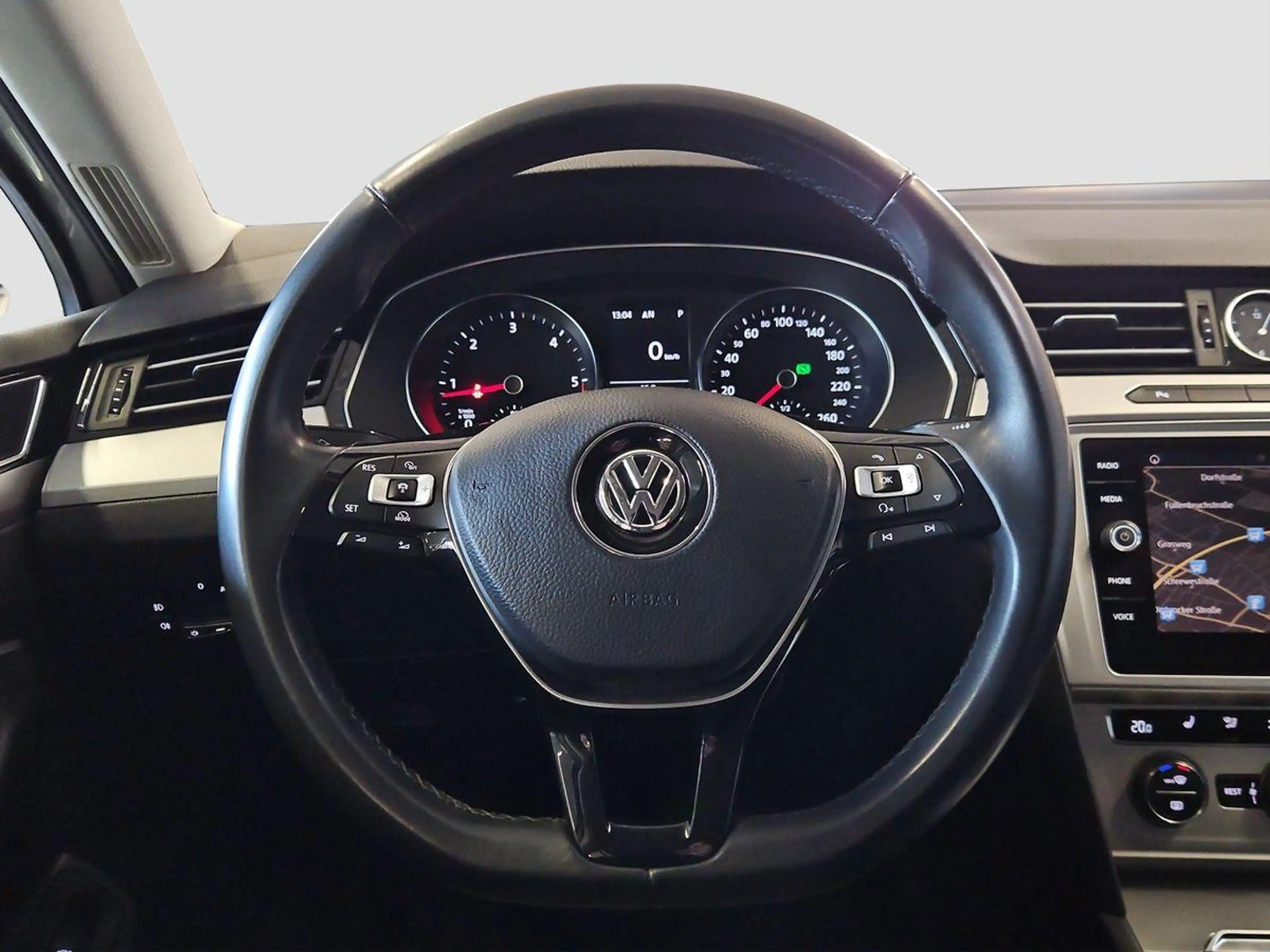 Volkswagen Passat Variant 2.0 TDI Comfortline ACC SITZH PDC — photo 11