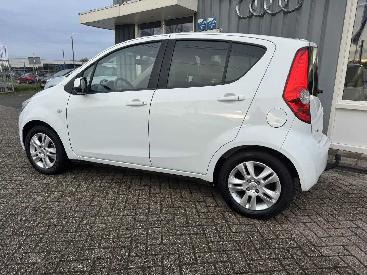 Opel Agila 1.0 Edition Wit - 2