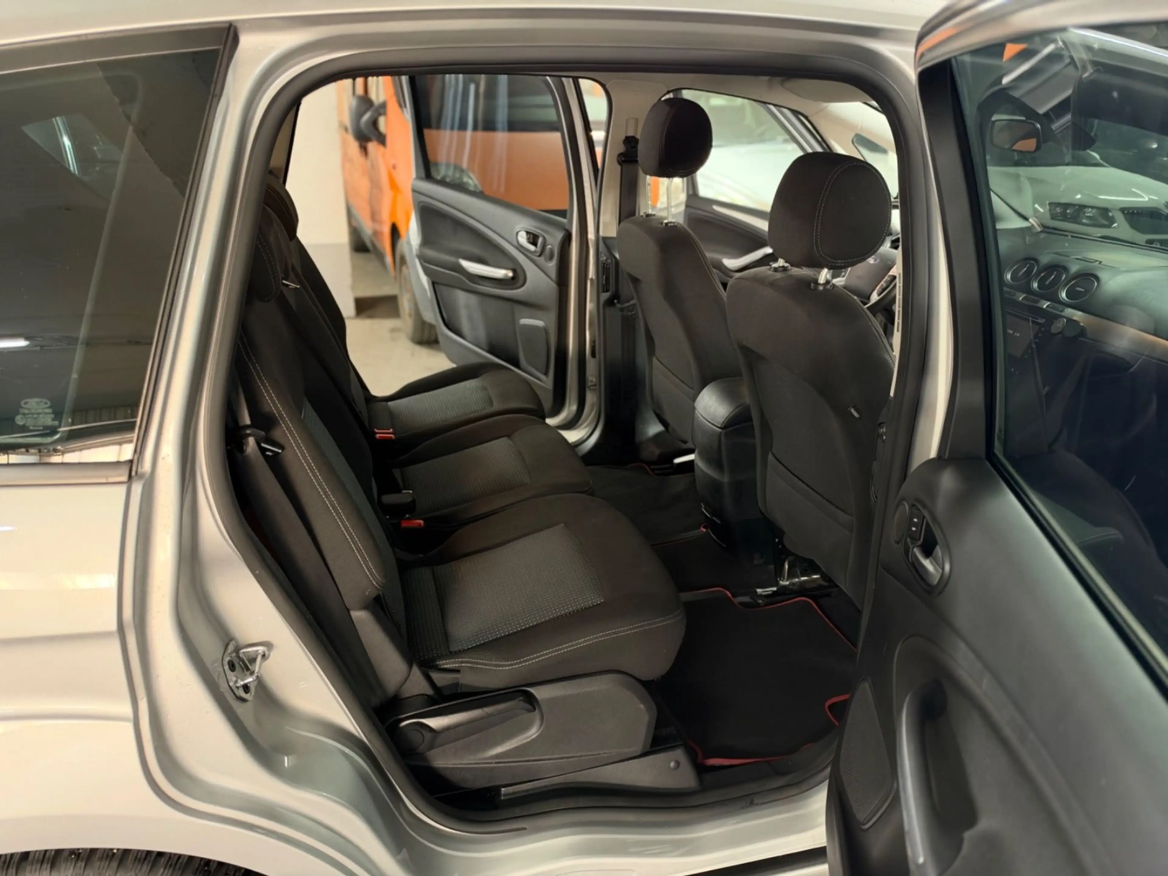 Ford S-Max S-MAX Business Edition KLIMA-EURO5-TÜV-NEU — photo 12