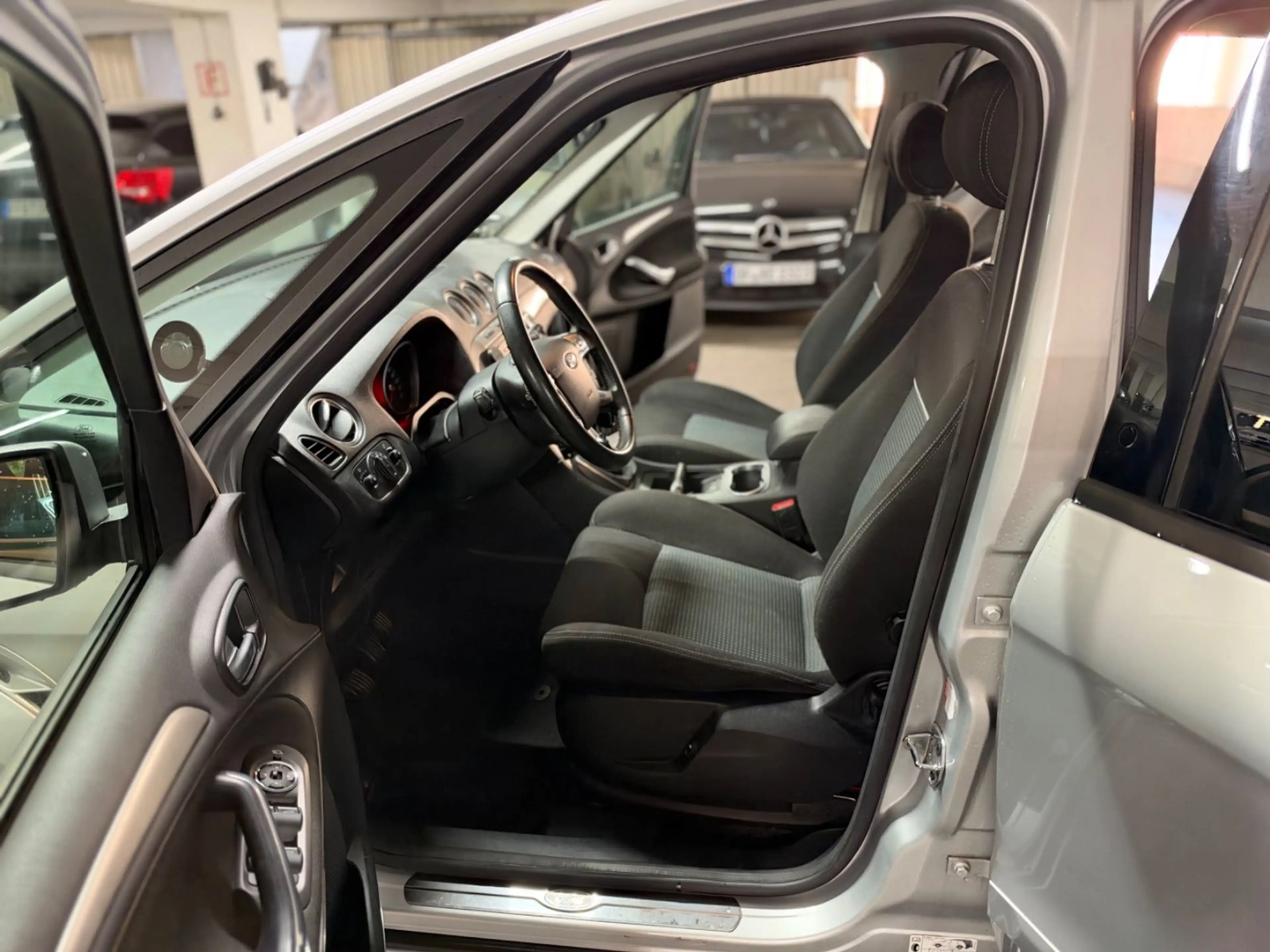 Ford S-Max S-MAX Business Edition KLIMA-EURO5-TÜV-NEU — photo 9