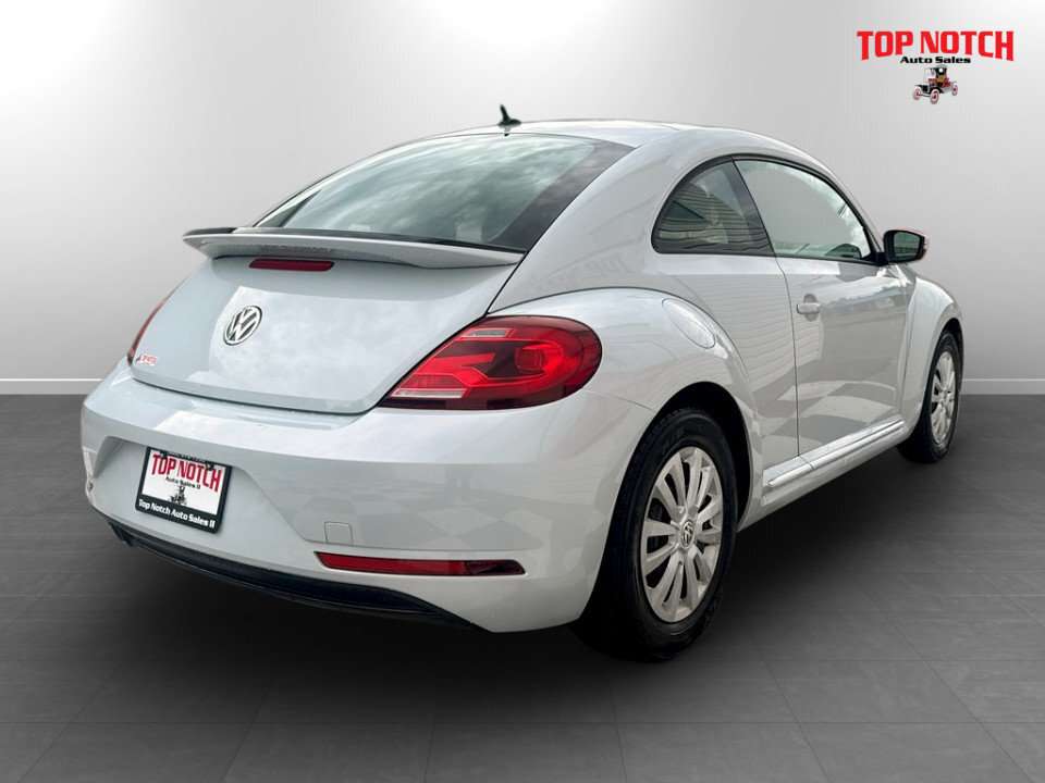 2017 Volkswagen Beetle TRENDLINE, Keyless entry, BT, Cruise control — снимка 1