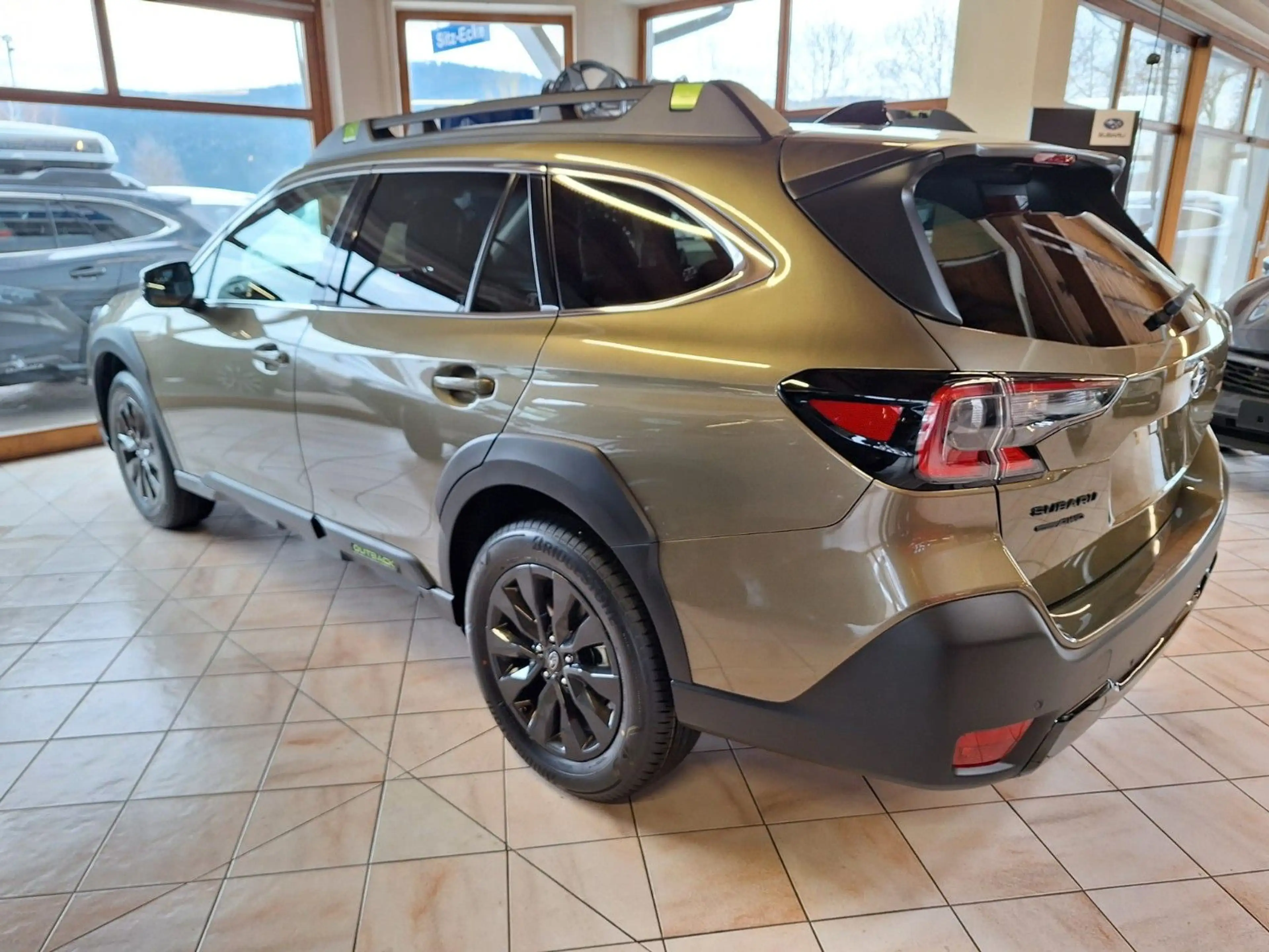 Subaru OUTBACK 2.5i Exclusive Cross Lineartronic — photo 2