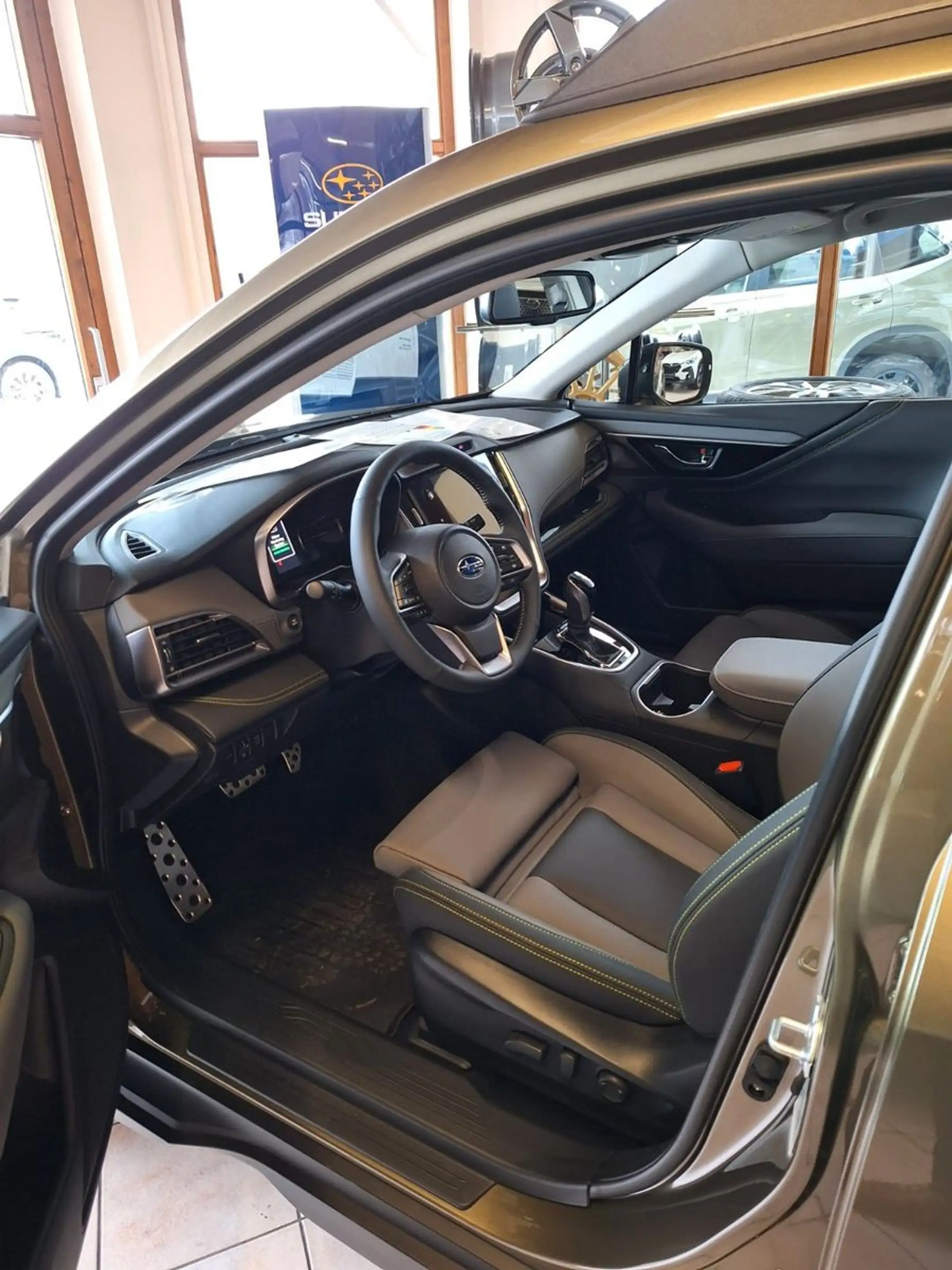 Subaru OUTBACK 2.5i Exclusive Cross Lineartronic — photo 9