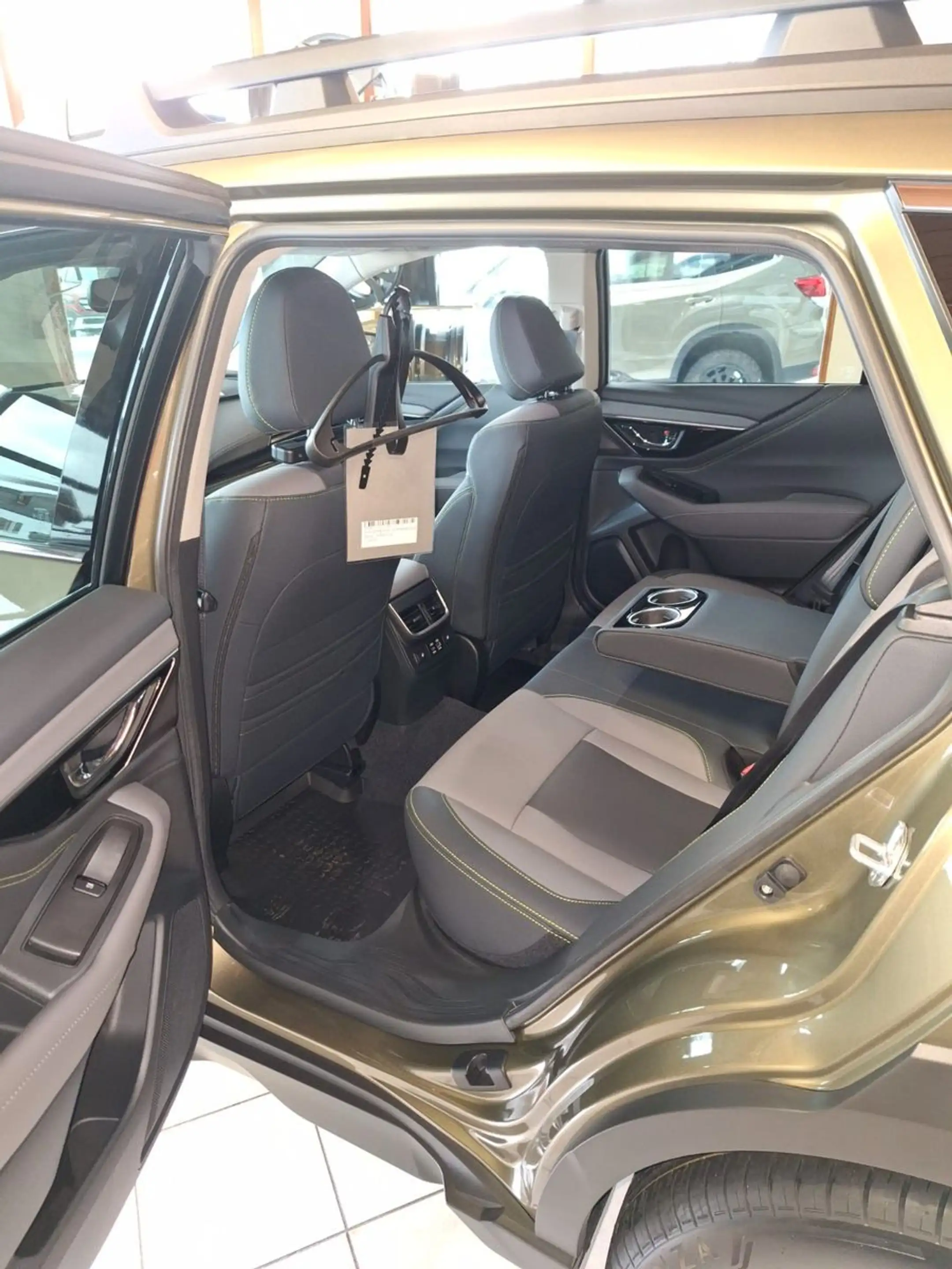 Subaru OUTBACK 2.5i Exclusive Cross Lineartronic — photo 11