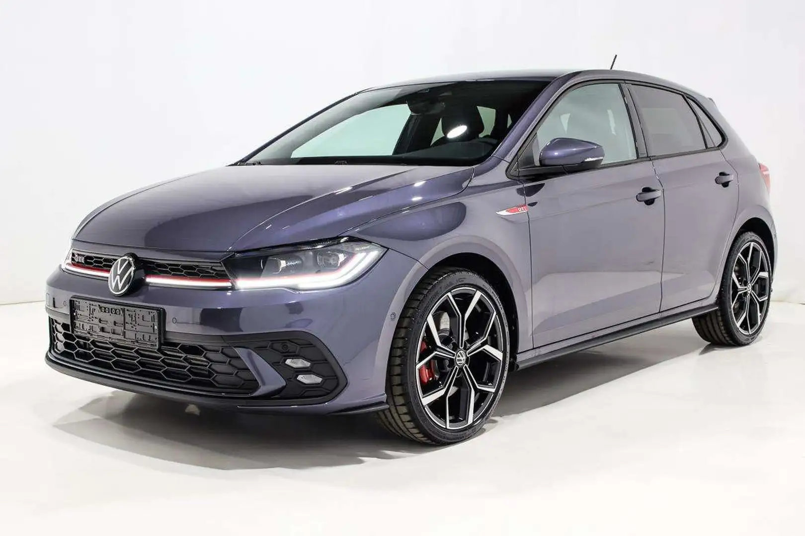Volkswagen Polo GTI 2.0 DSG 0 KM LED ACC CARPLAY CAMERA JA18 Šedá - 2