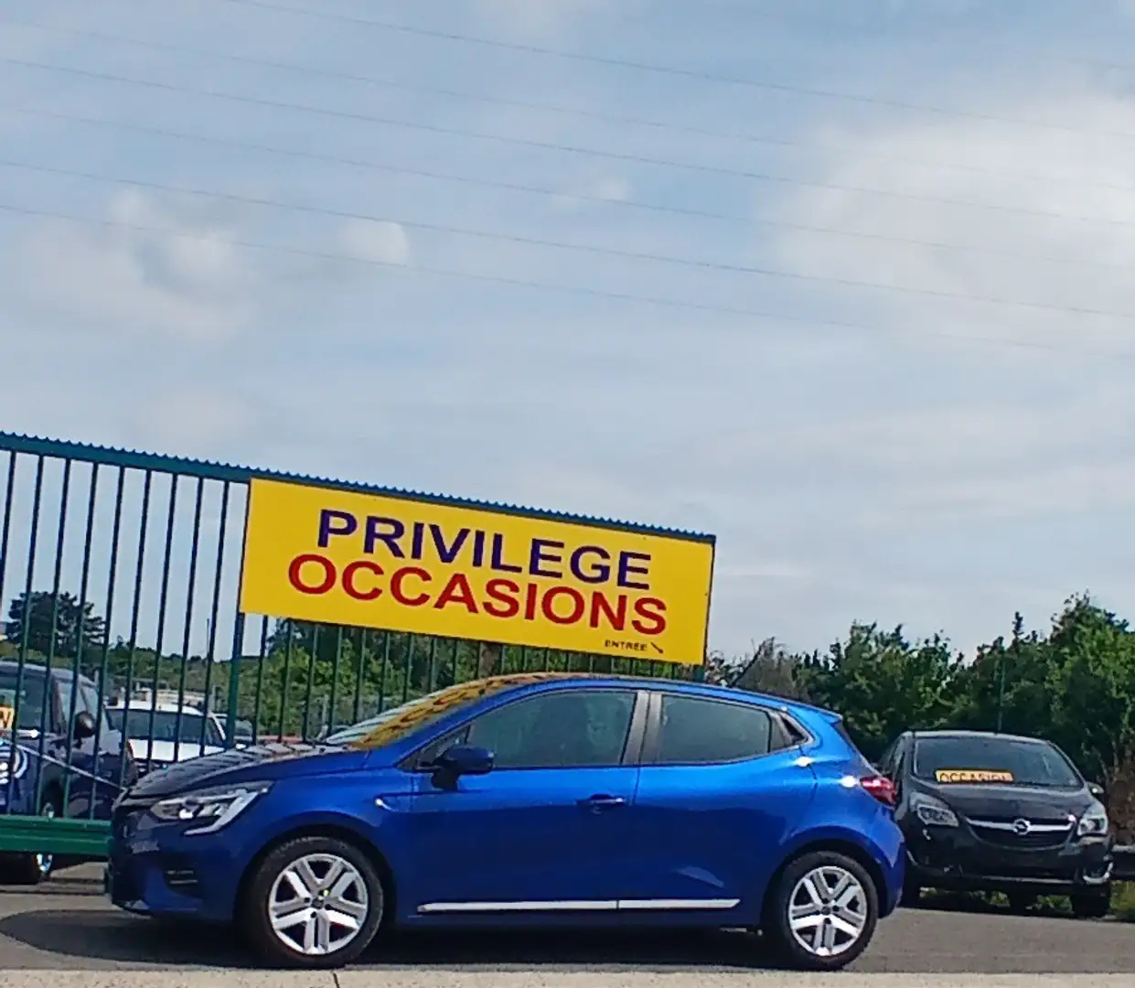 Renault Clio NOUV MOD 1.0 TCe 1OOCV AIRCO GOOGLE PLAY Bleu - 1