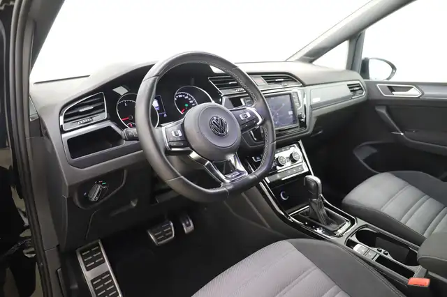 Volkswagen Touran view 14