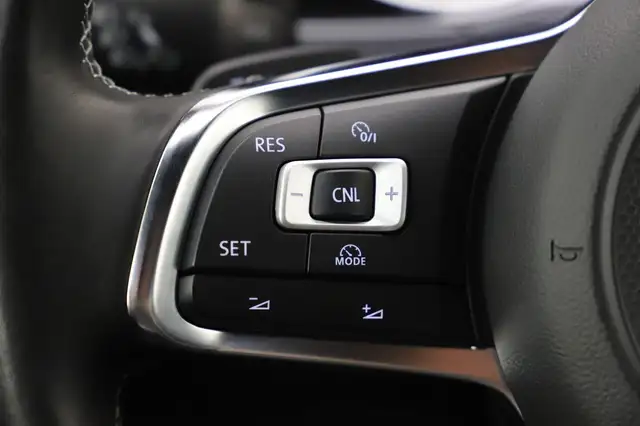 Volkswagen Touran view 24