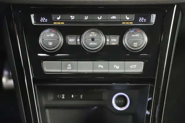 Volkswagen Touran view 19