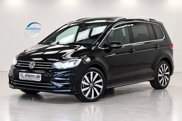 Volkswagen Touran view 3