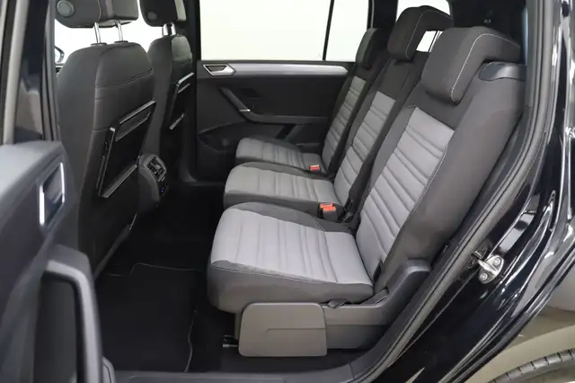 Volkswagen Touran view 12