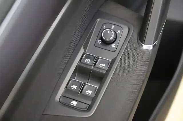 Volkswagen Touran view 27