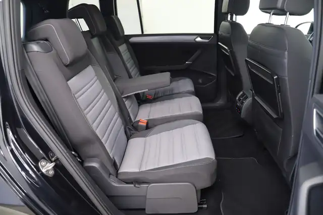 Volkswagen Touran view 13