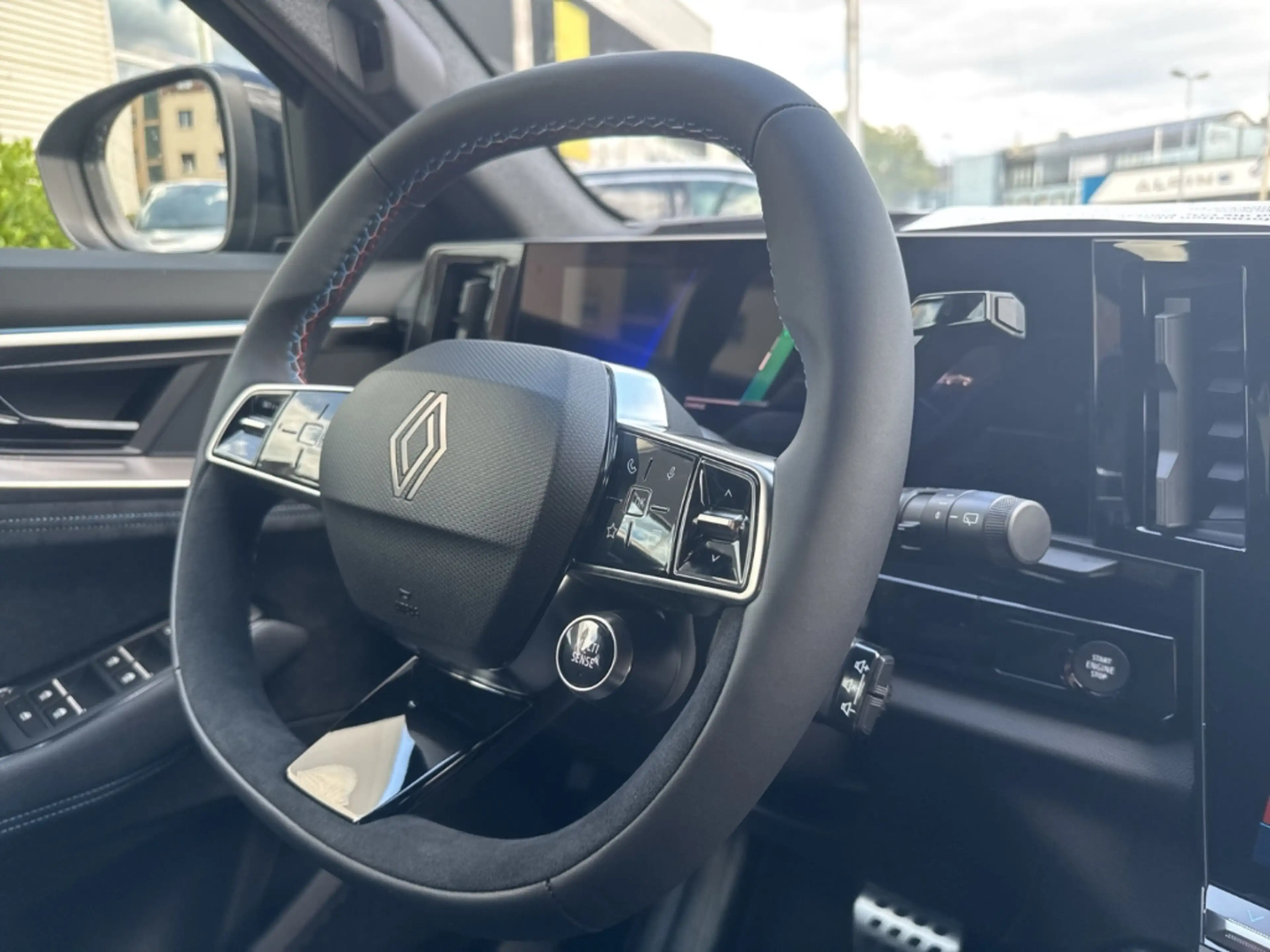 Renault Espace VI Esprit Alpine E-Tech Hybrid 7-Sitzer — photo 12