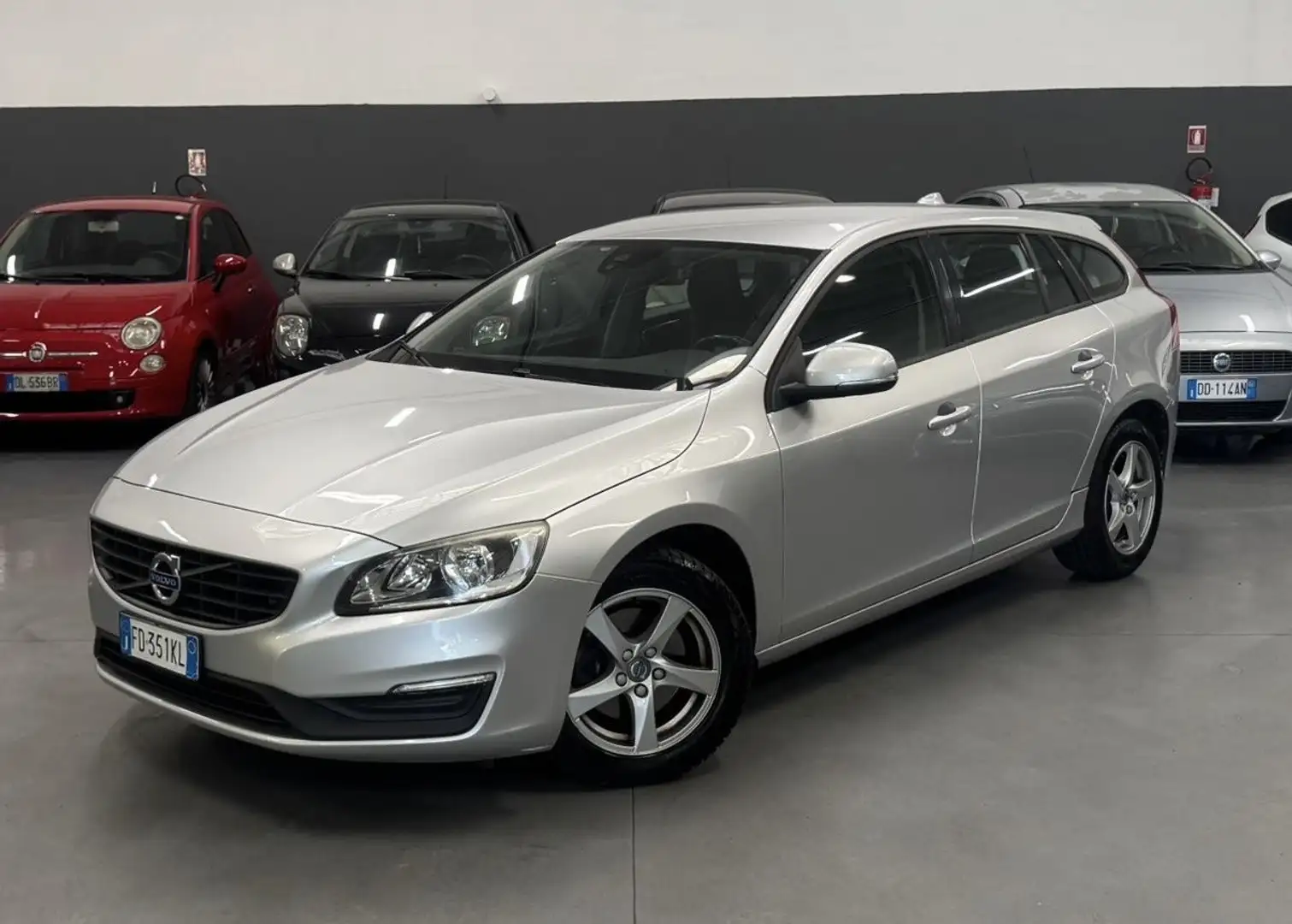 Volvo V60 2.0 NAVIGATORE BLUETOOTH (EURO6) - 2