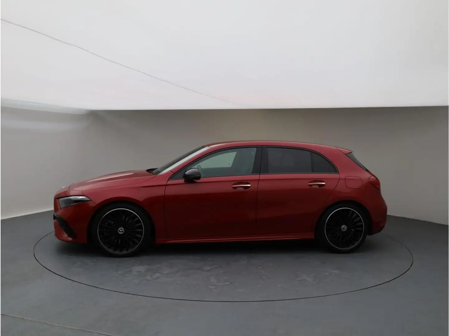 Mercedes-Benz A 250 4M AMG Night 360 DistronicVorr Memory Totw Rouge - 2