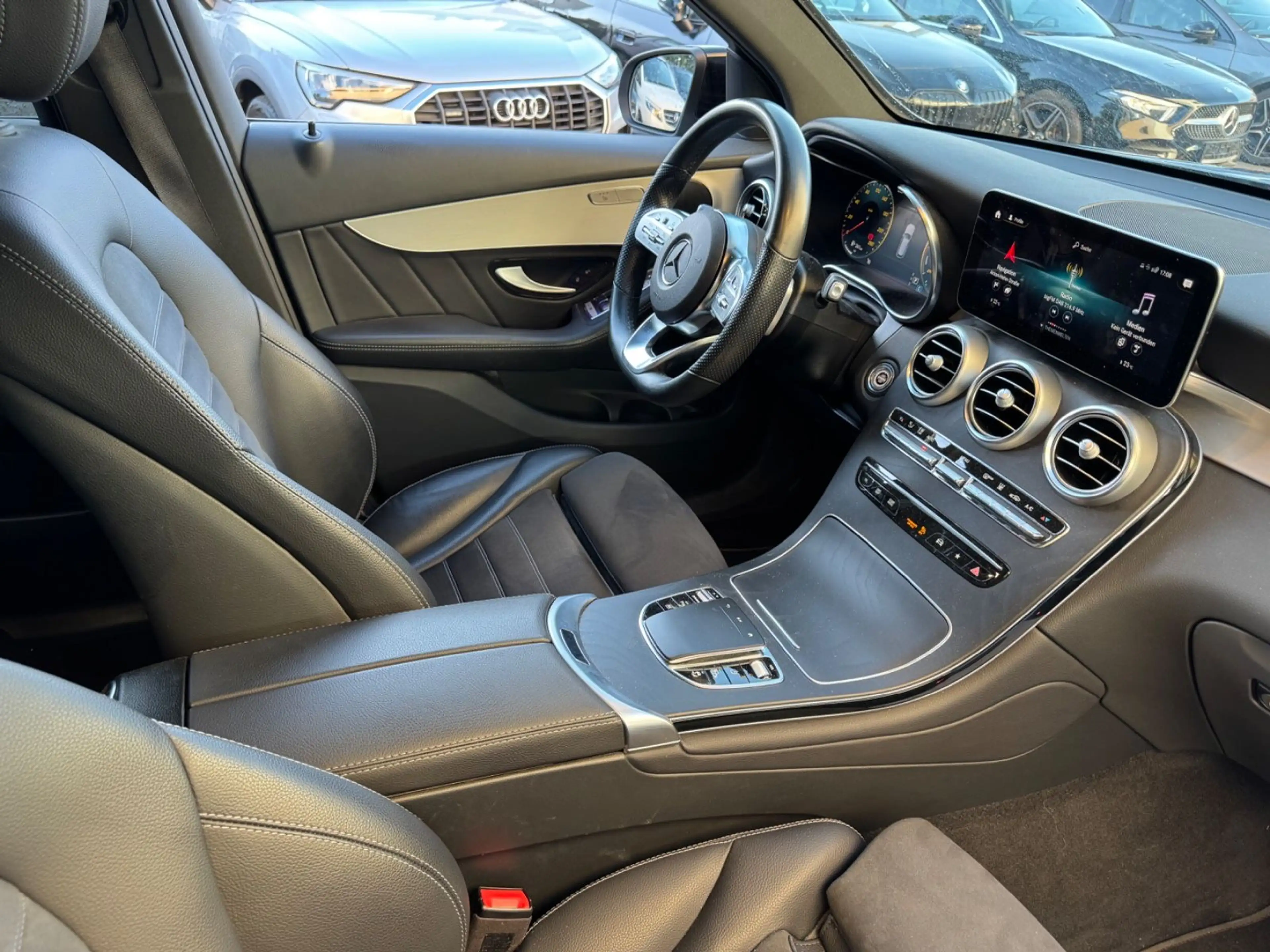 Mercedes-Benz GLC 300 de 4Matic AMG Line — photo 5