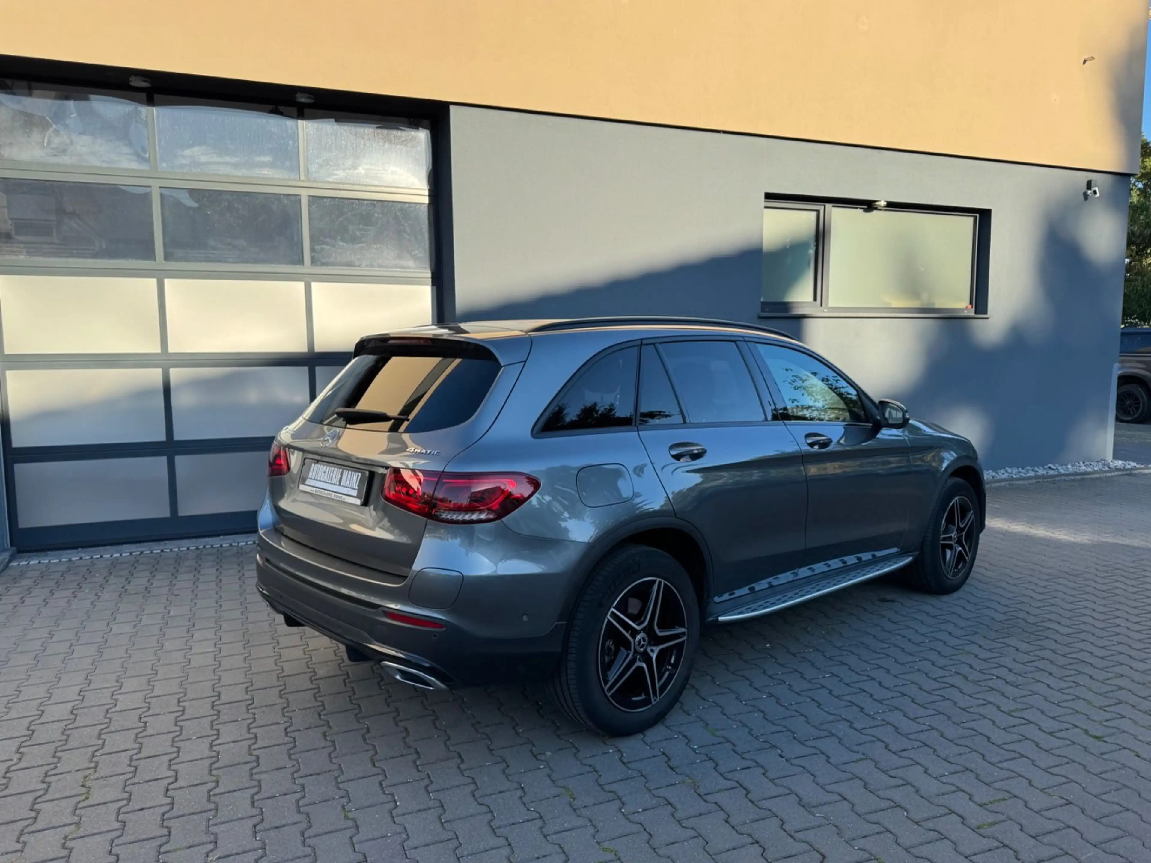 Mercedes-Benz GLC 300 de 4Matic AMG Line — photo 3