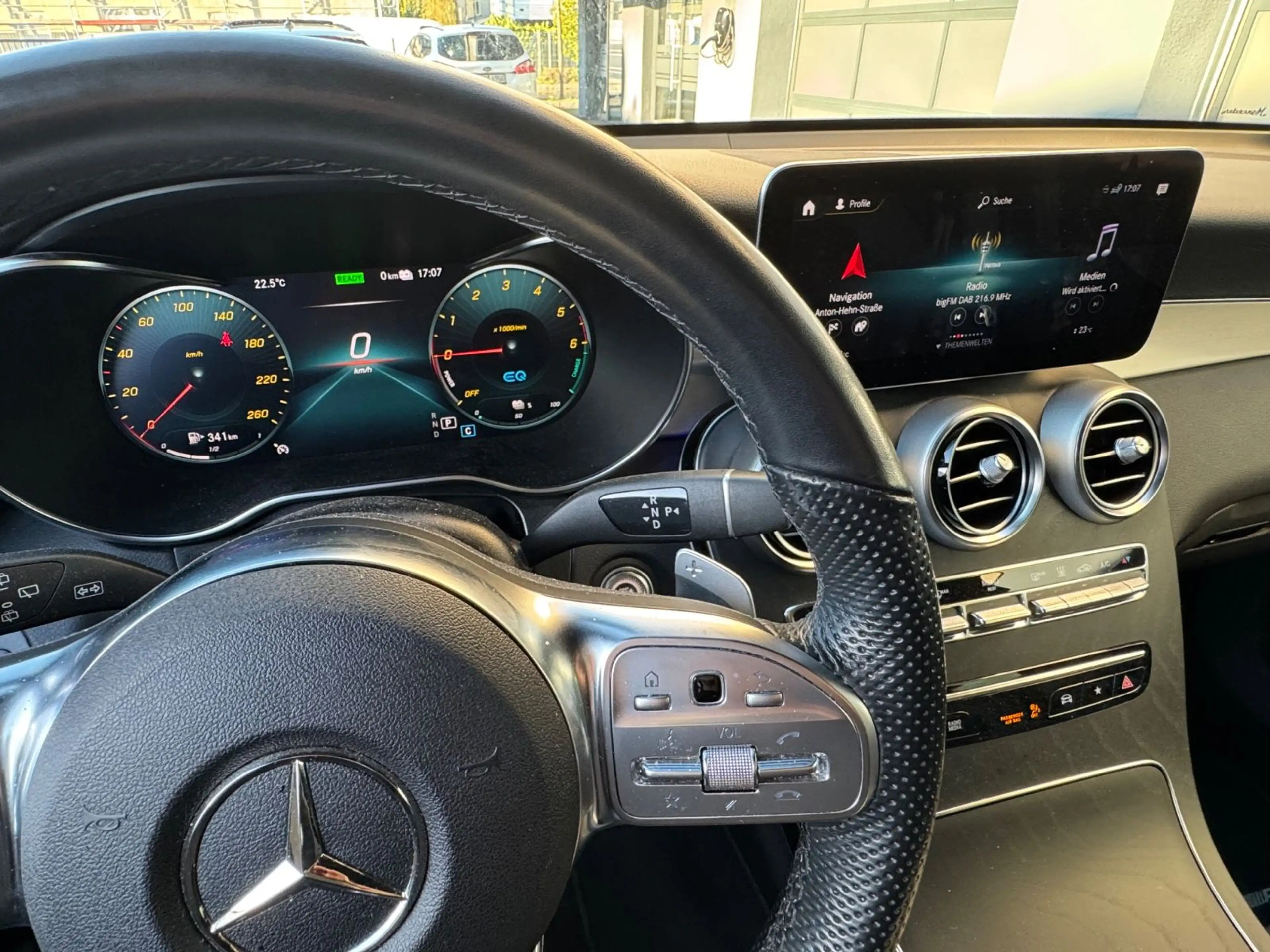Mercedes-Benz GLC 300 de 4Matic AMG Line — photo 6