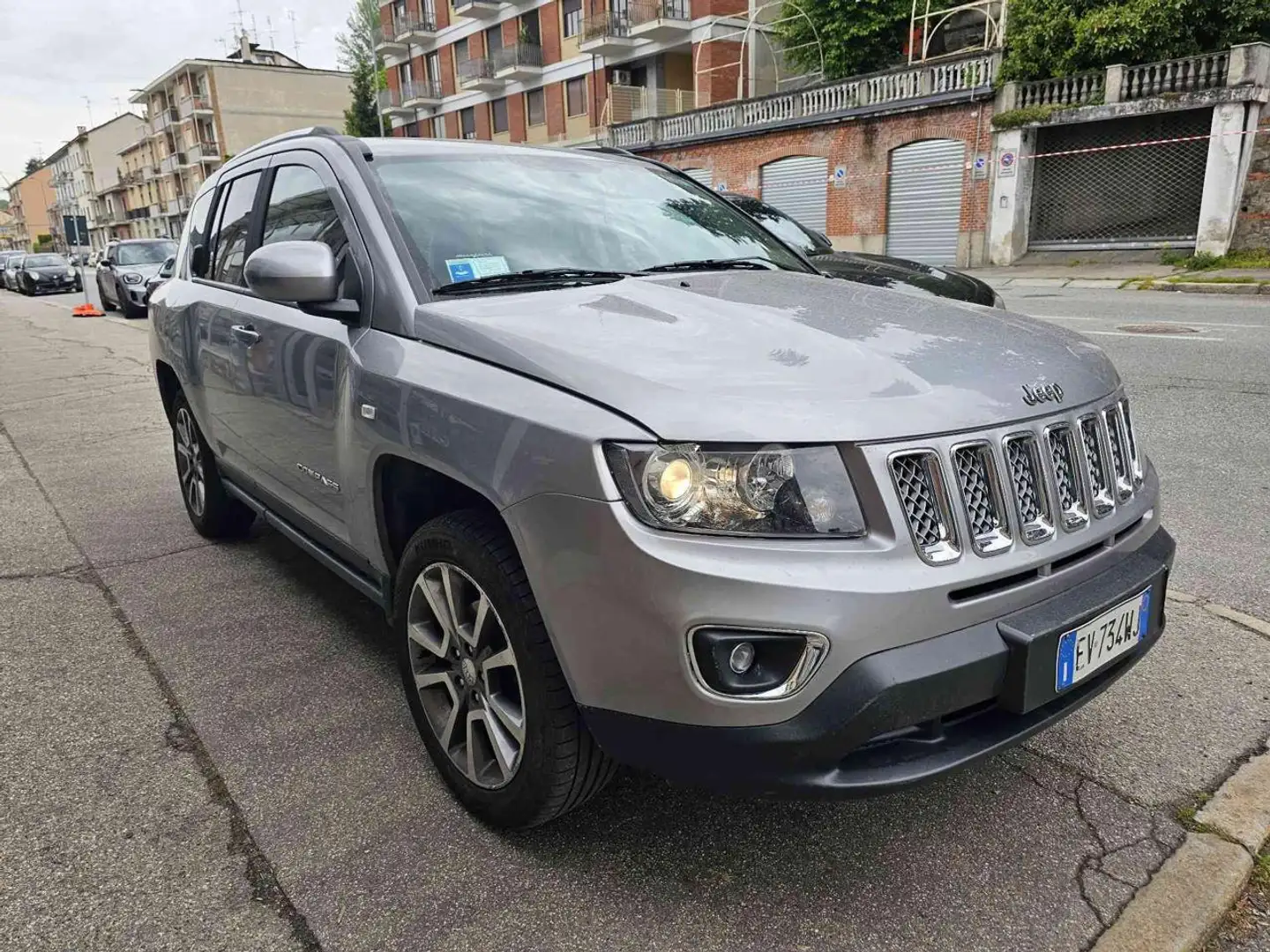 Jeep Compass 2.2 CRD Limited siva - 1