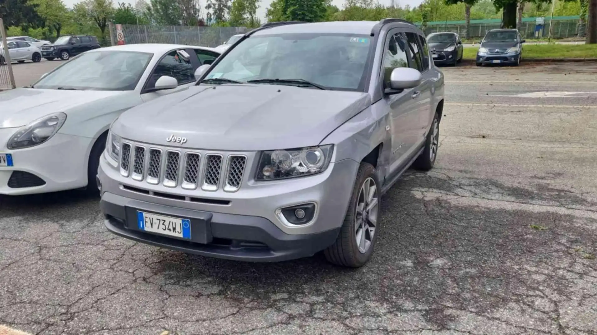 Jeep Compass 2.2 CRD Limited siva - 2