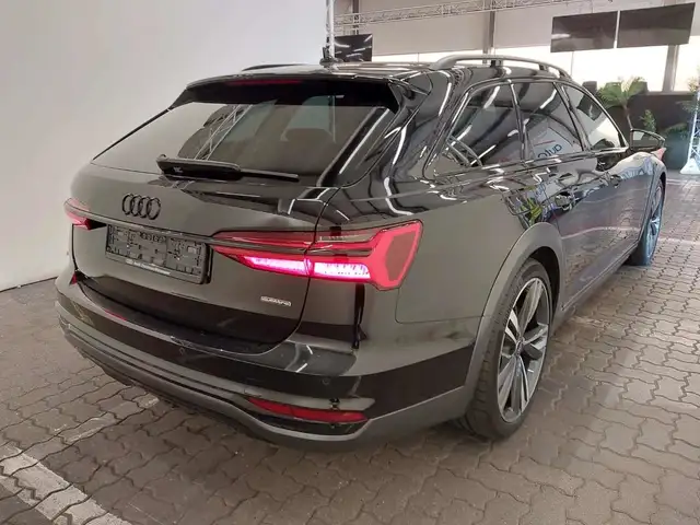 Audi A6 view 3