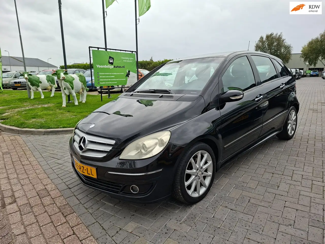 Mercedes-Benz B 200