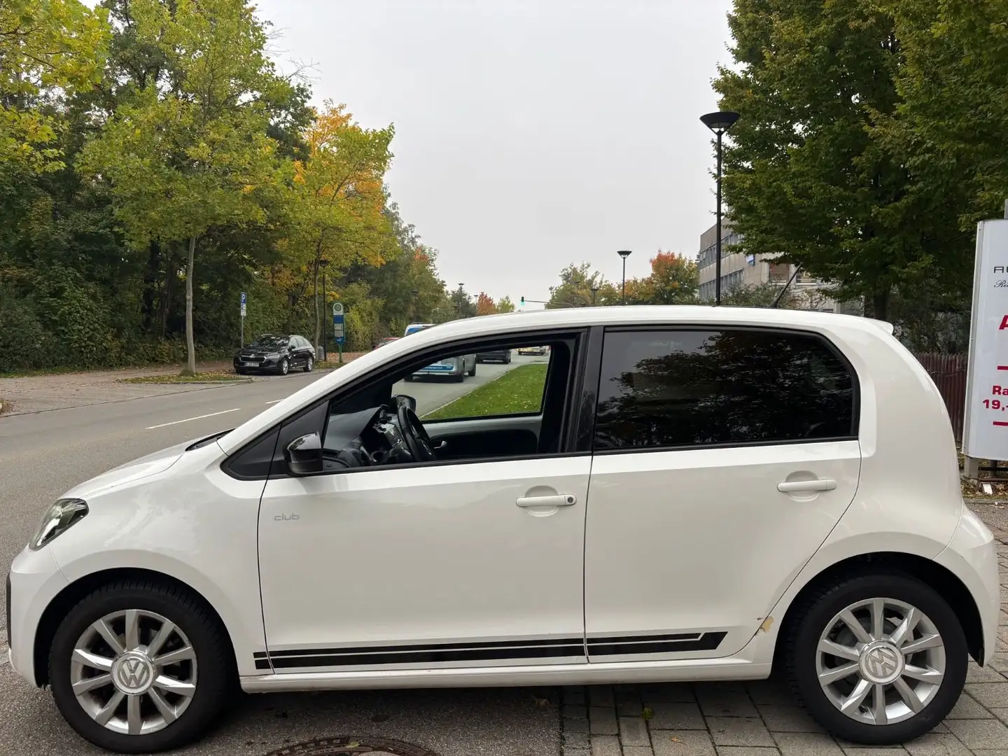 Volkswagen up! move up! TÜV NEU*KD NEU* Weiß - 2