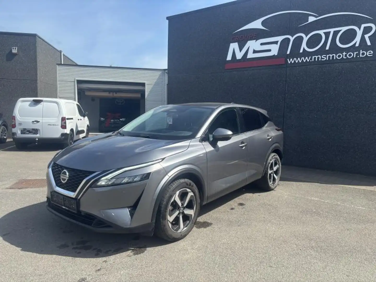 Nissan Qashqai Mild-Hybrid 140 PK MT 2WD MY21 Gris - 1