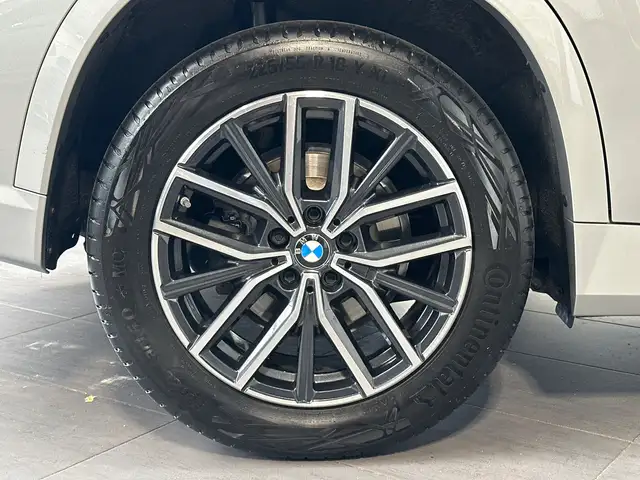 BMW X1 view 3