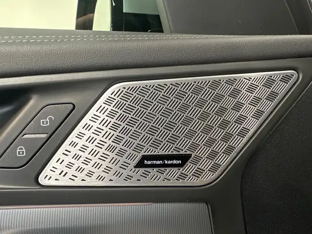 BMW X1 view 10
