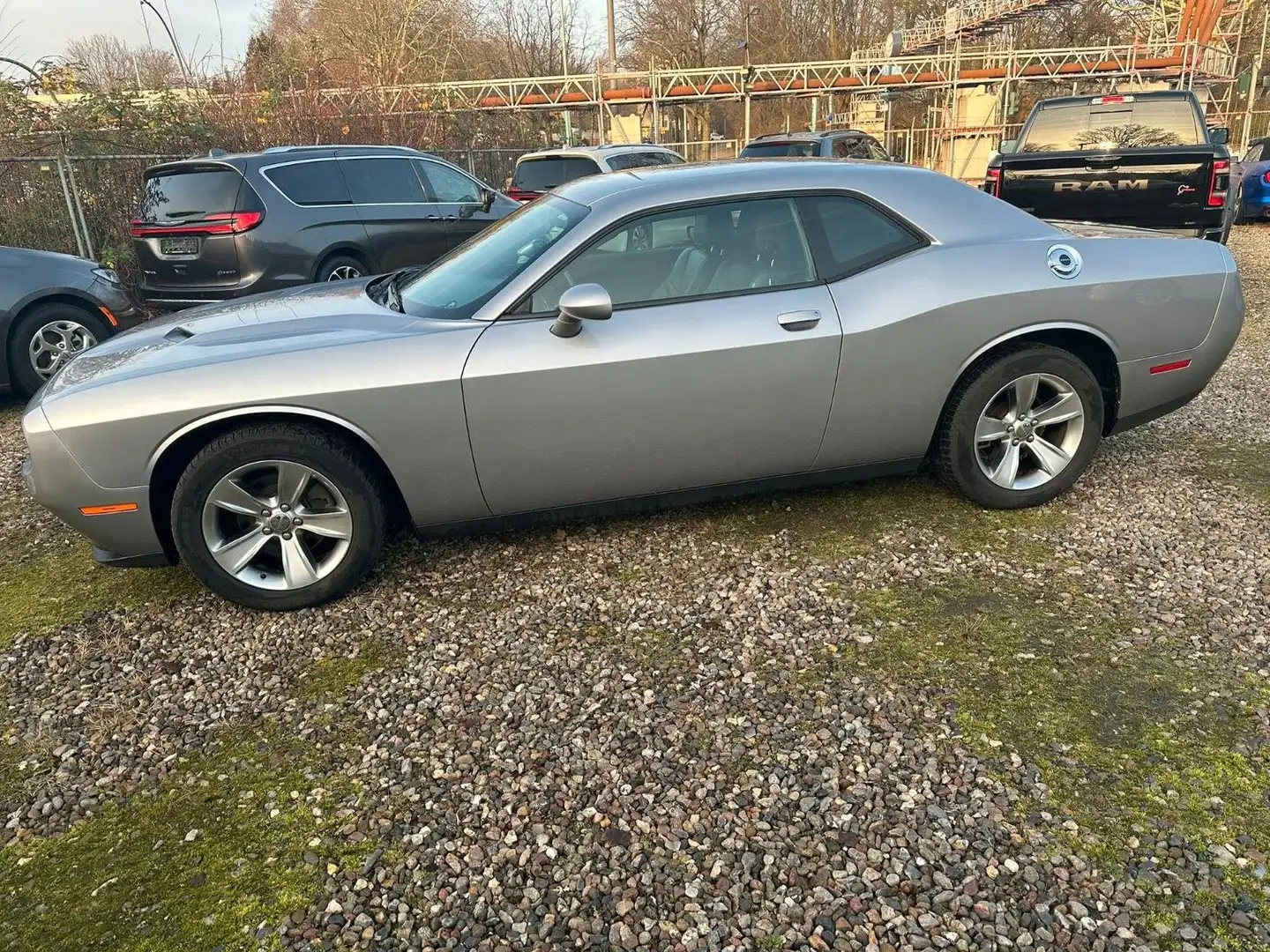 Dodge Challenger SXT 3,6 2015 unfallfrei Leder Top Grau - 2