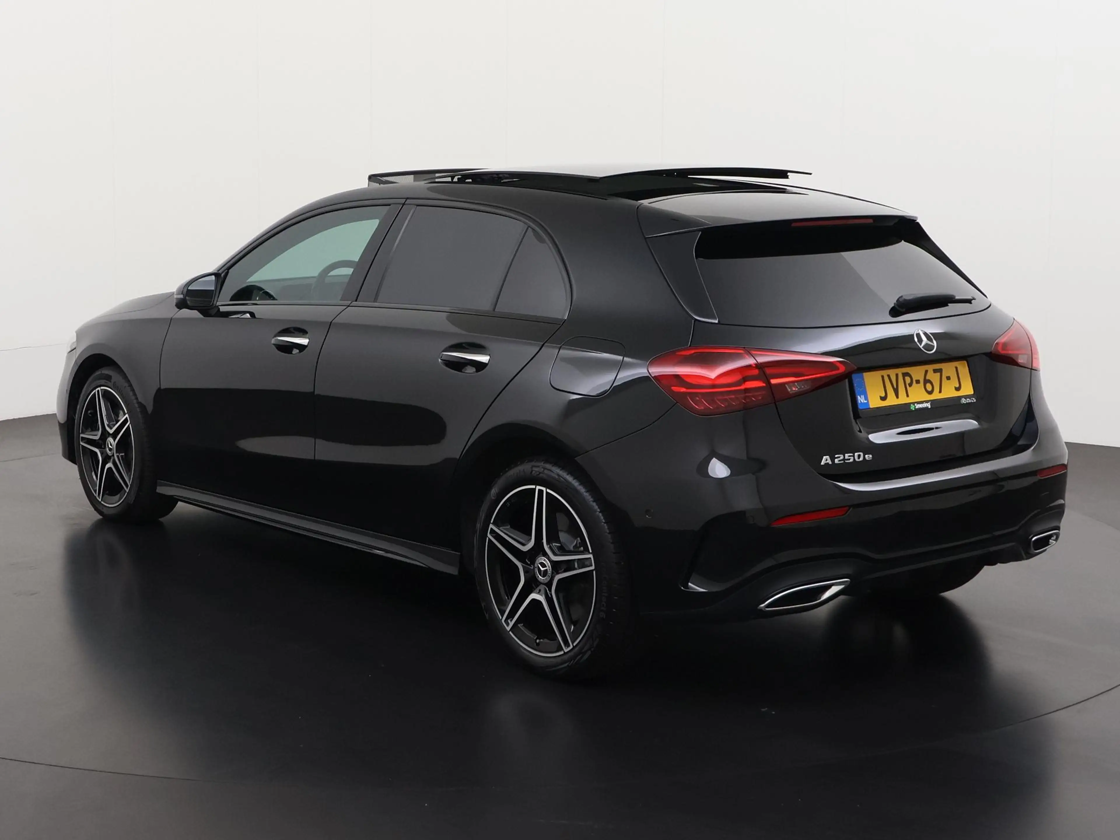Mercedes-Benz A 250 250e AMG Night Facelift | Panoramadak | Memory sto — photo 6