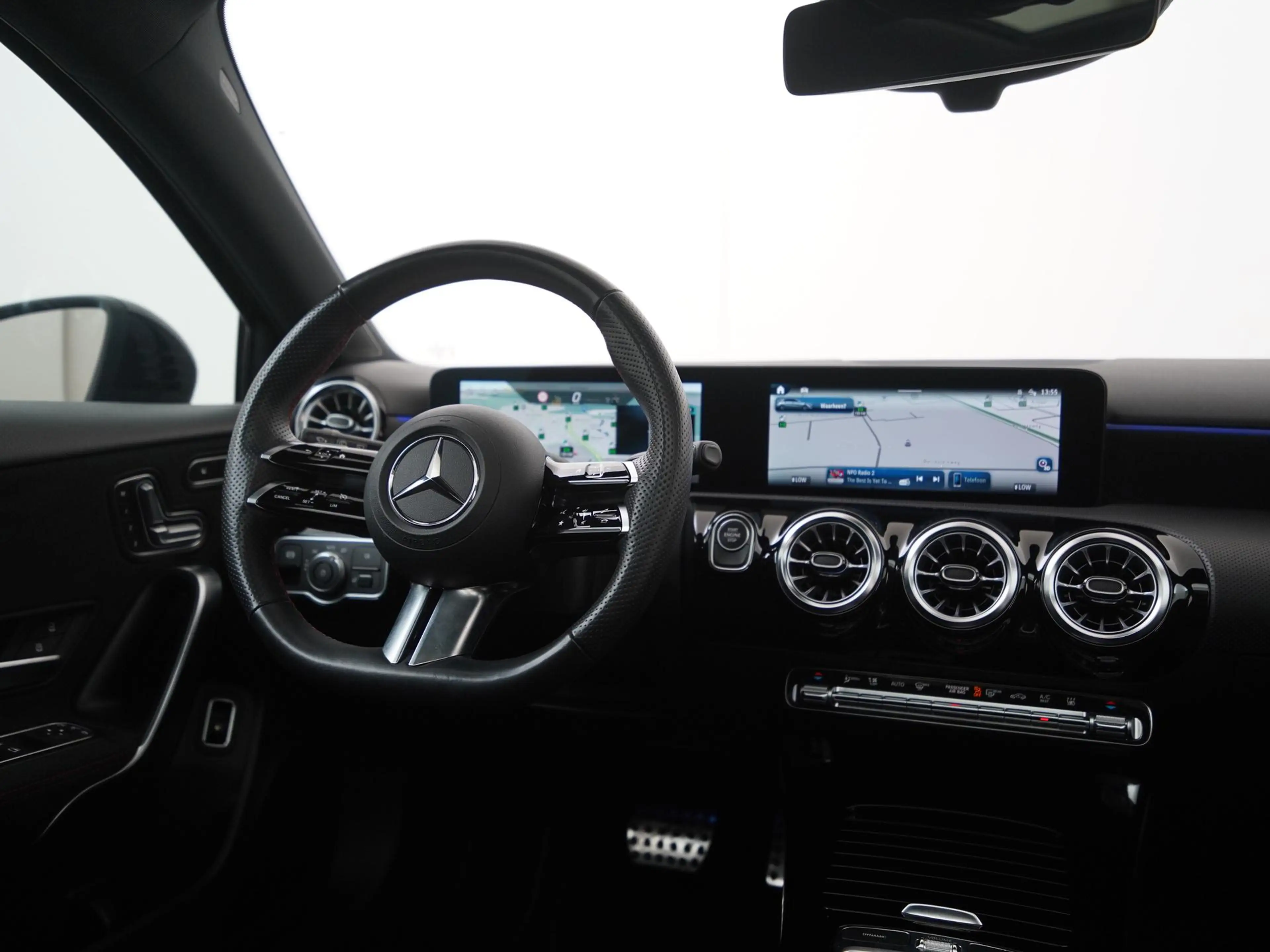 Mercedes-Benz A 250 250e AMG Night Facelift | Panoramadak | Memory sto — photo 5