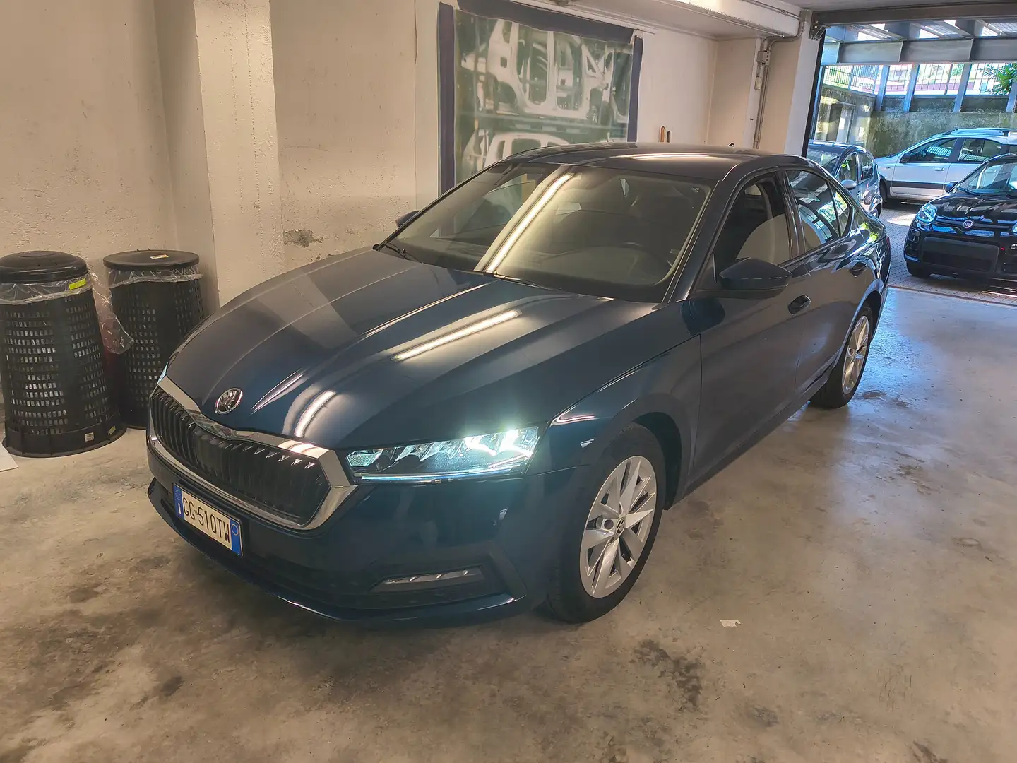 Skoda Octavia 2.0 TDI EVO SCR Ambition Bleu - 1