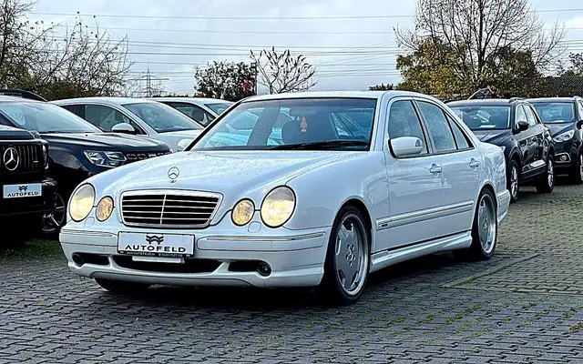 Mercedes-Benz E 55 AMG /LEDER/COMAND/SHZ/MEMORY/NAVI