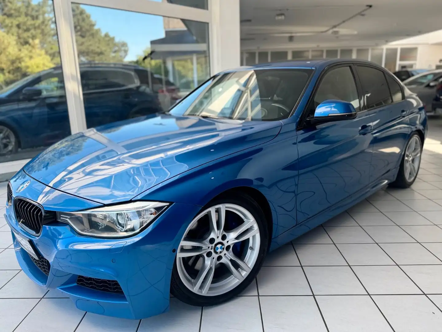 BMW 335 i xDrive *M Sport*360*HUD*Lenkrad-heizbar Azul - 2