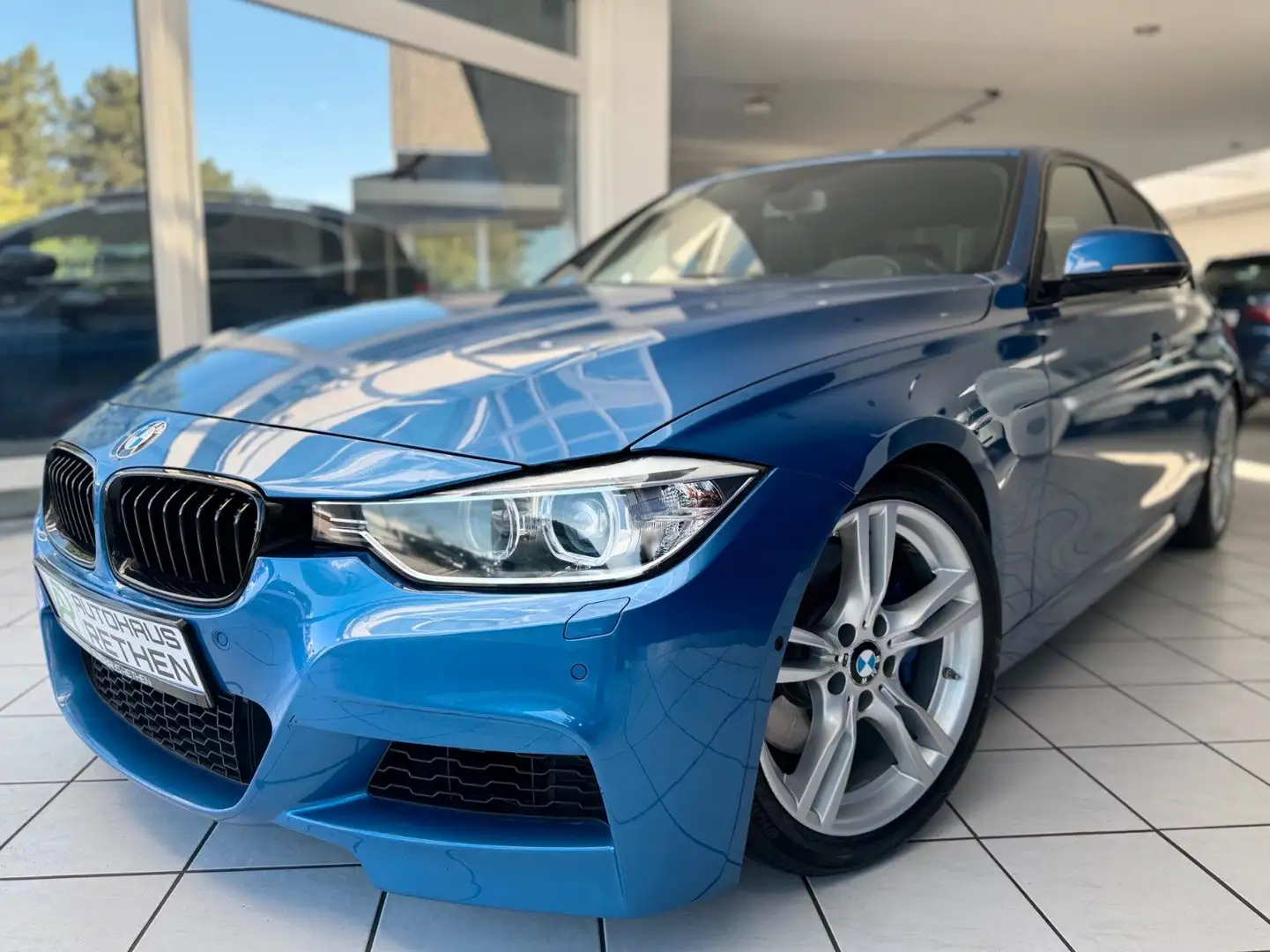 BMW 335 i xDrive *M Sport*360*HUD*Lenkrad-heizbar Azul - 1