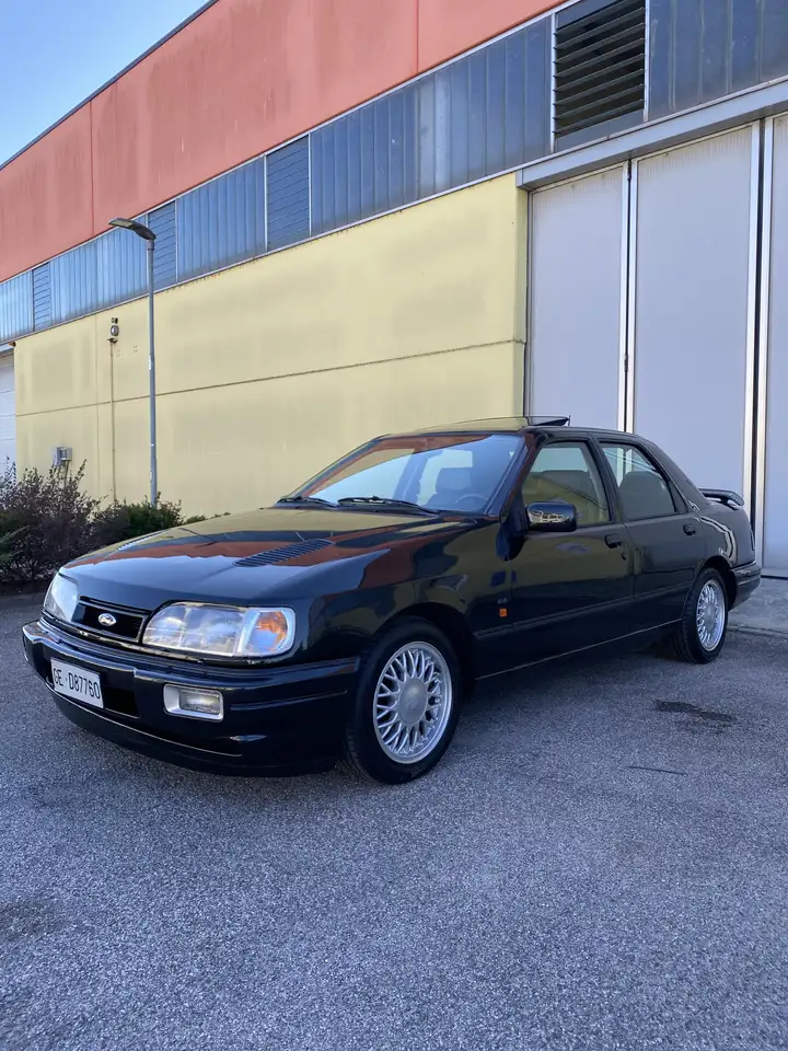 Ford Sierra 4p 2.0 Cosworth c/clima 4x4, foto 2