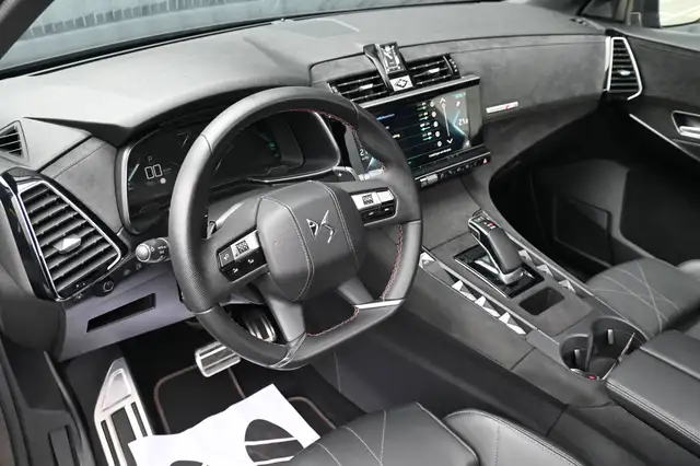 DS Automobiles DS 7 Crossback view 9