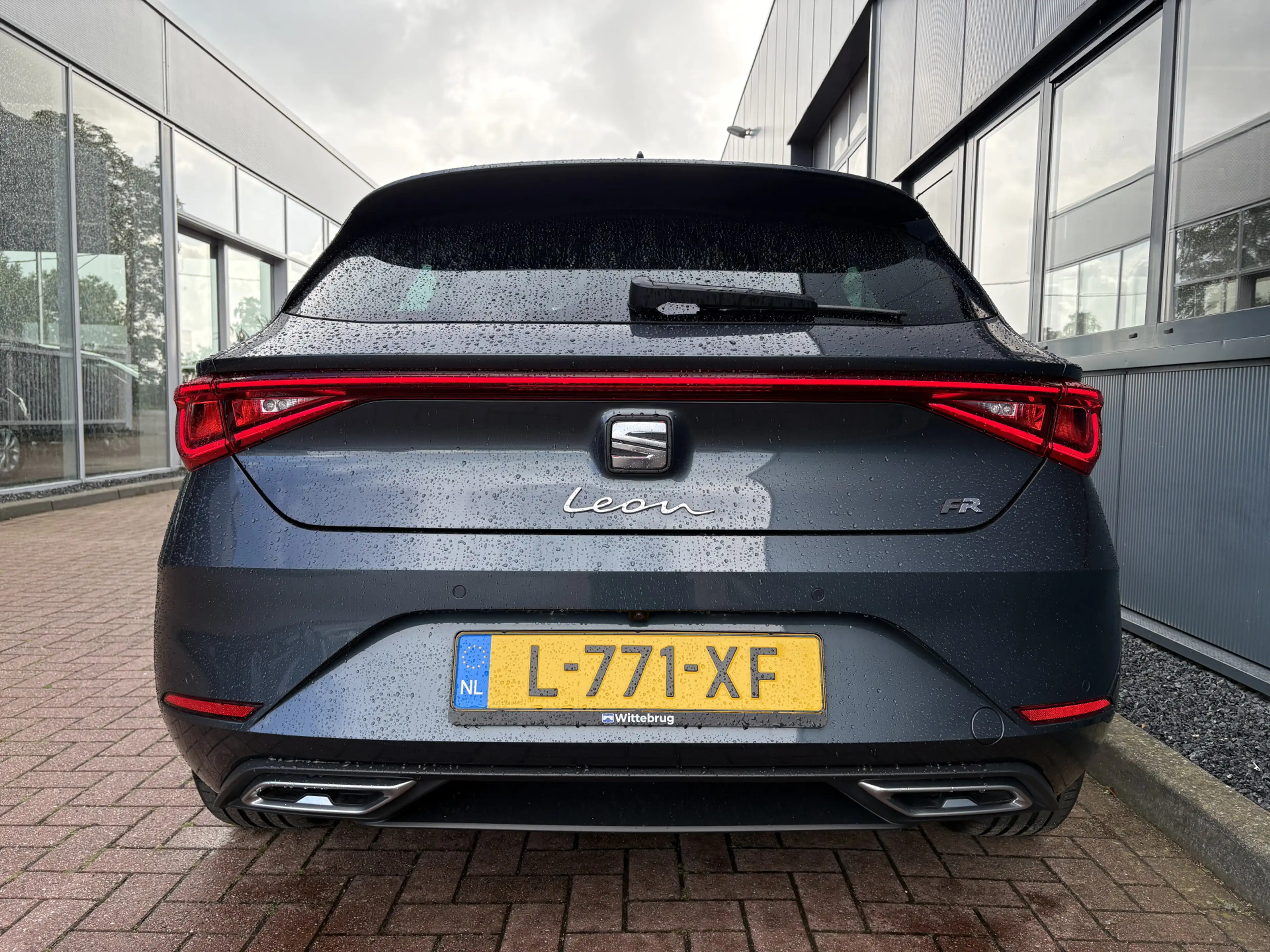 SEAT Leon 1.5 eTSi DSG 150pk FR Bns. Intense KEYLESS/CAMERA/ — photo 4