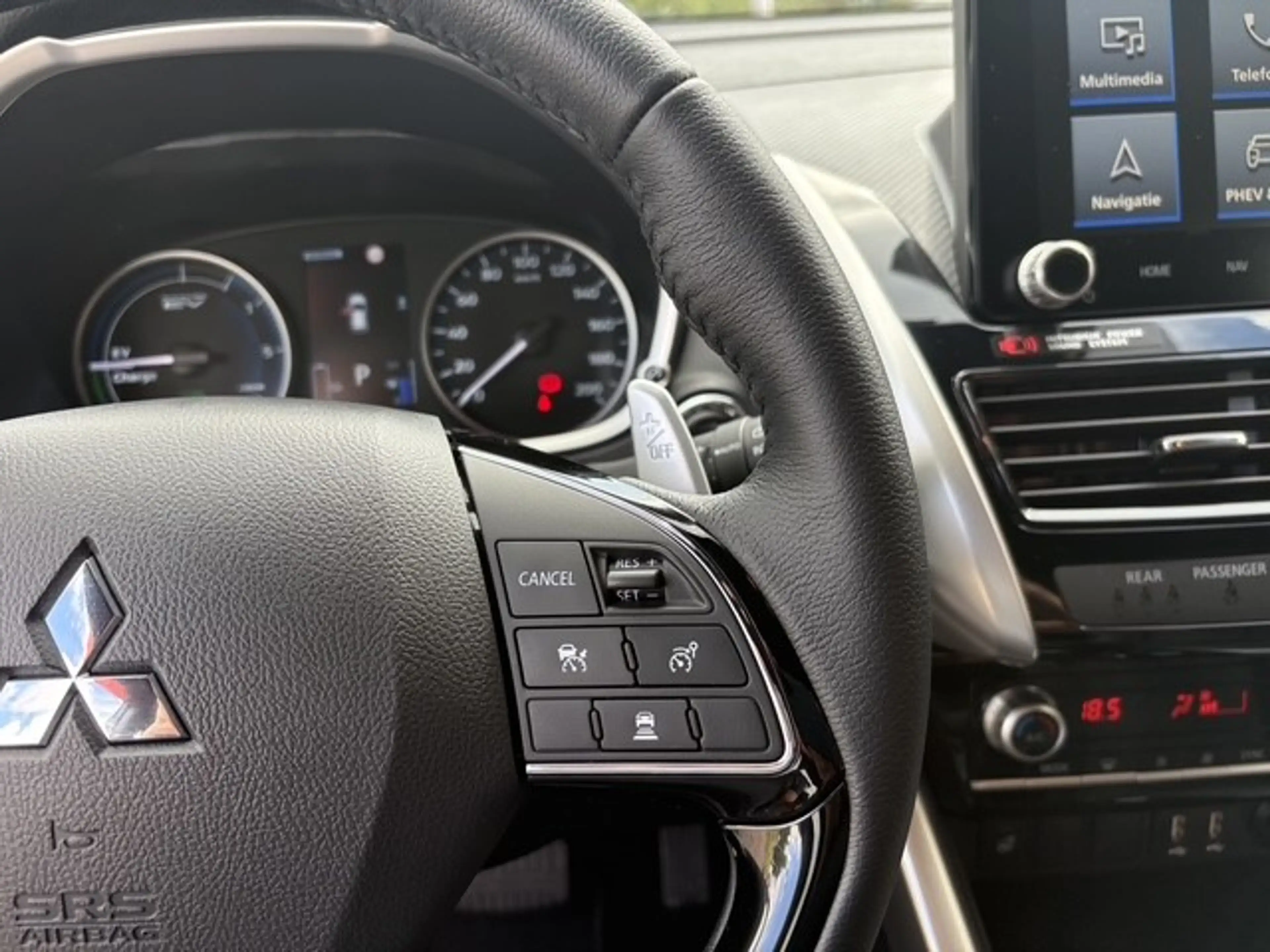 Mitsubishi Eclipse Cross 2.4 PHEV Executive | Navi \ Camera | Cruise | 24.1 — photo 16