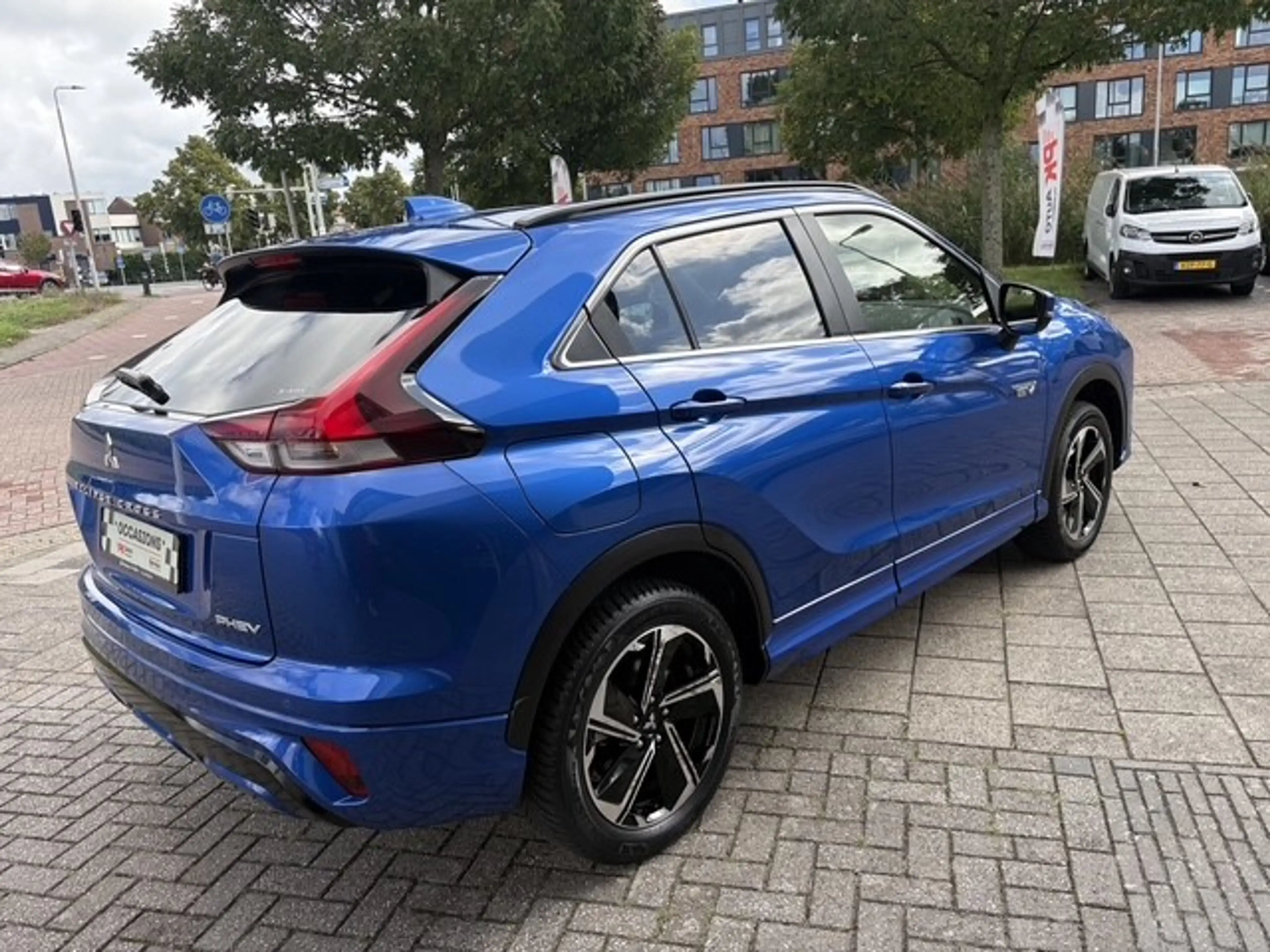 Mitsubishi Eclipse Cross 2.4 PHEV Executive | Navi \ Camera | Cruise | 24.1 — photo 4